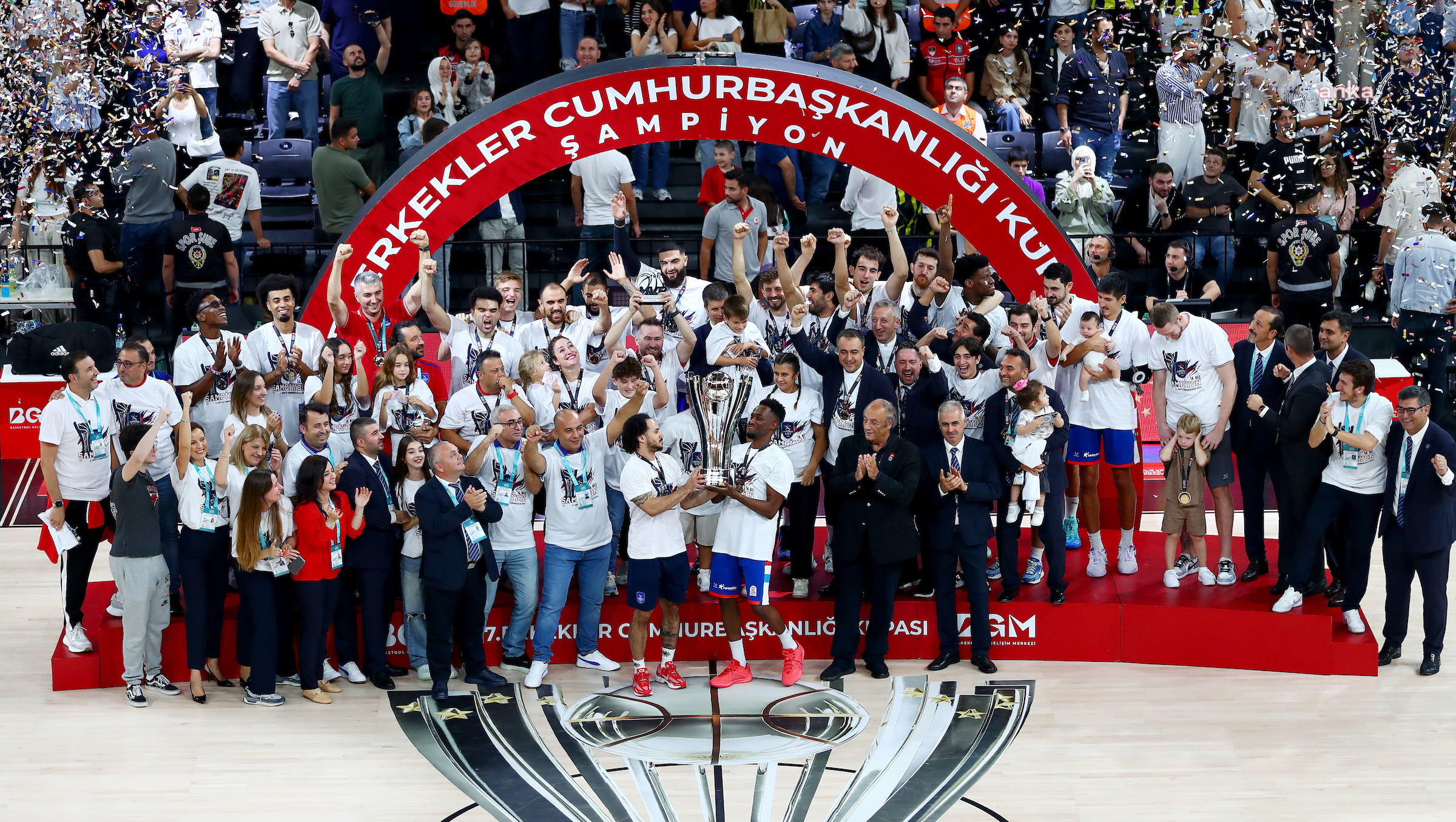 37. Cumhurbaşkanlığı Kupası Anadolu Efes'in...