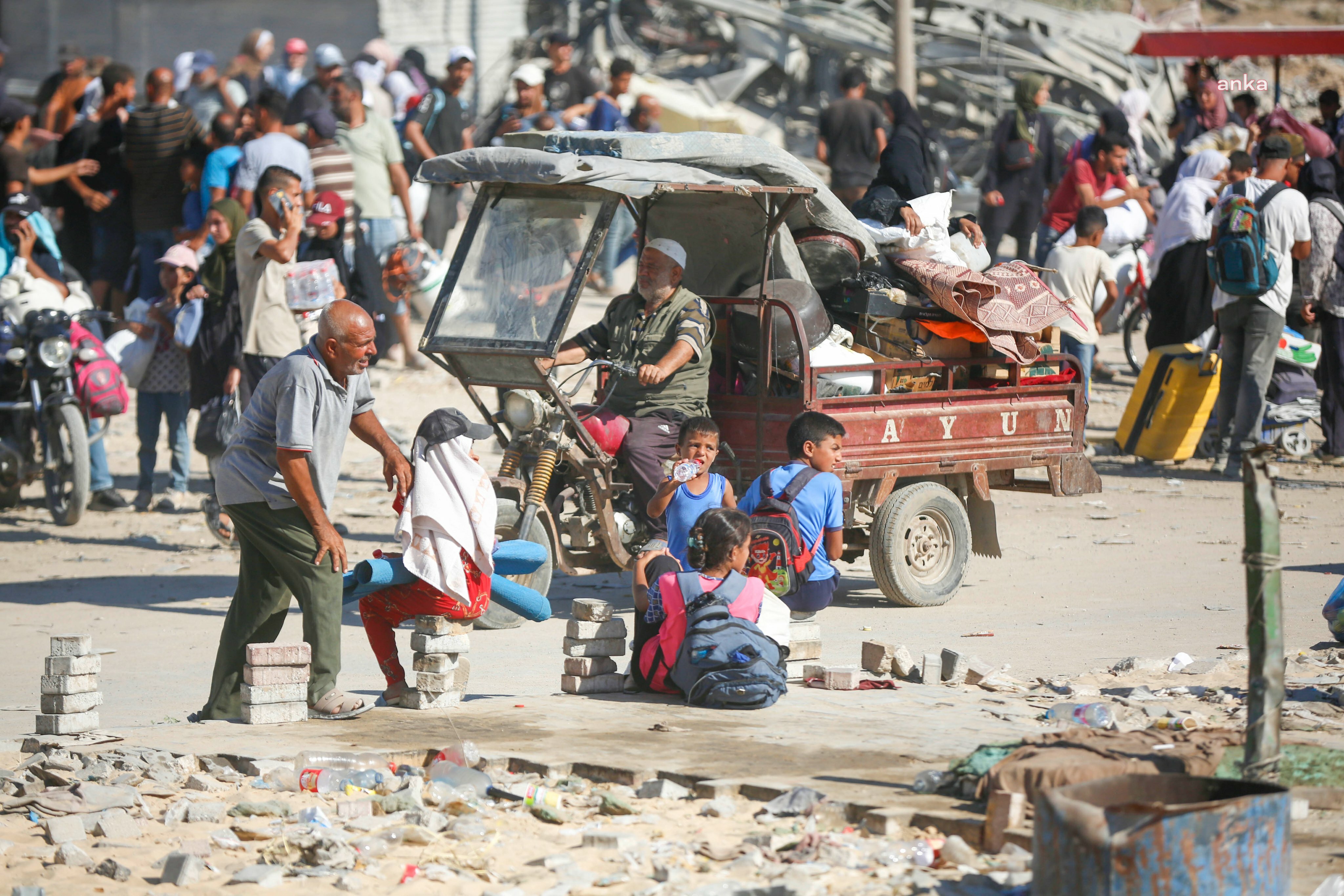 İsrail Orta Doğu’daki saldırılarını genişletiyor... Lübnan’da bir Hamas yetkilisi ve Filistin Kurtuluş Cephesi’nden 3 temsilci öldürüldü, Yemen’de Husilere yönelik saldırılarda 4 kişi hayatını kaybetti