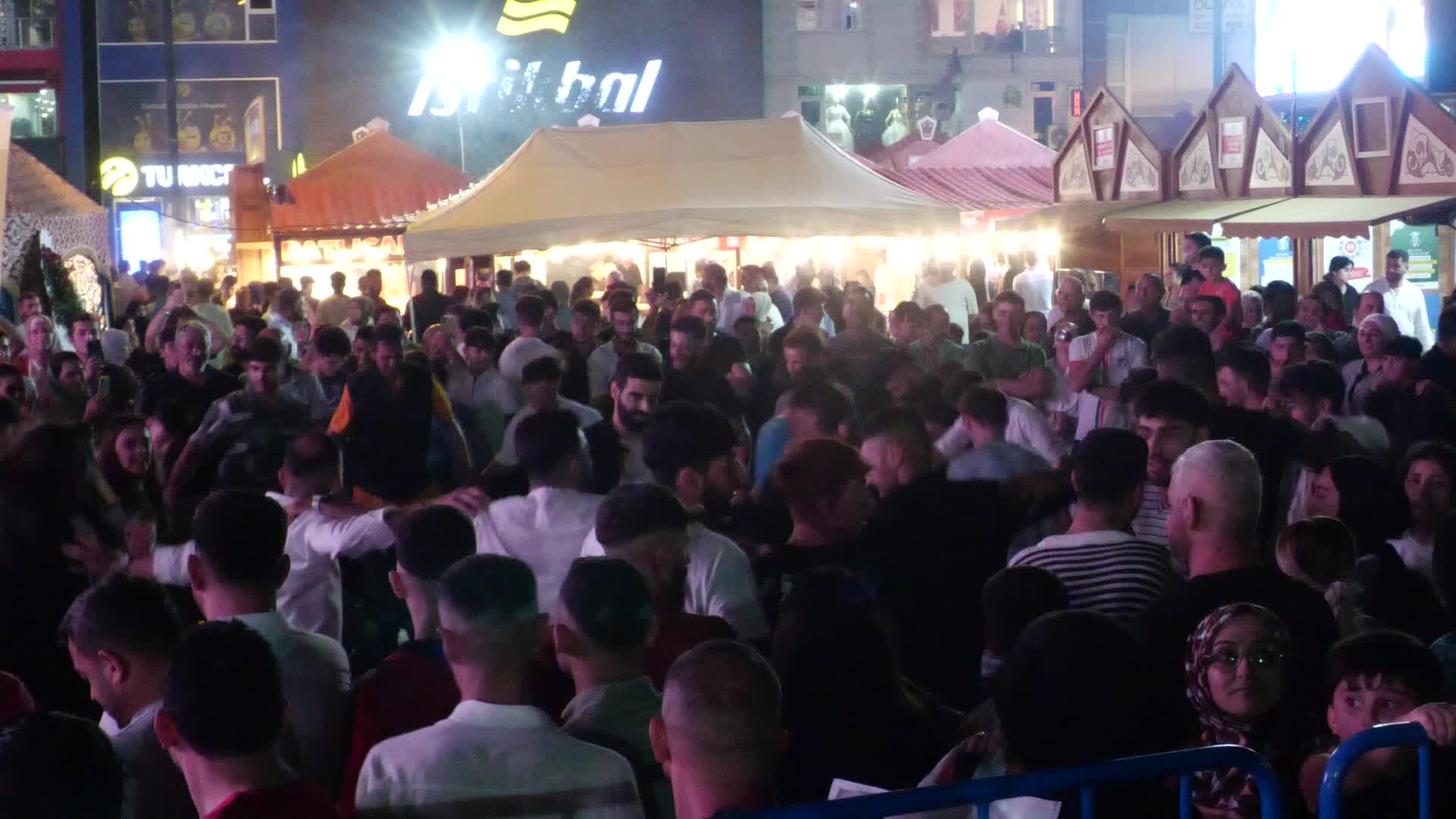 Esenyurt Belediye Başkanı Özer ve CHP'li Karabat’tan 'Batmane' düeti