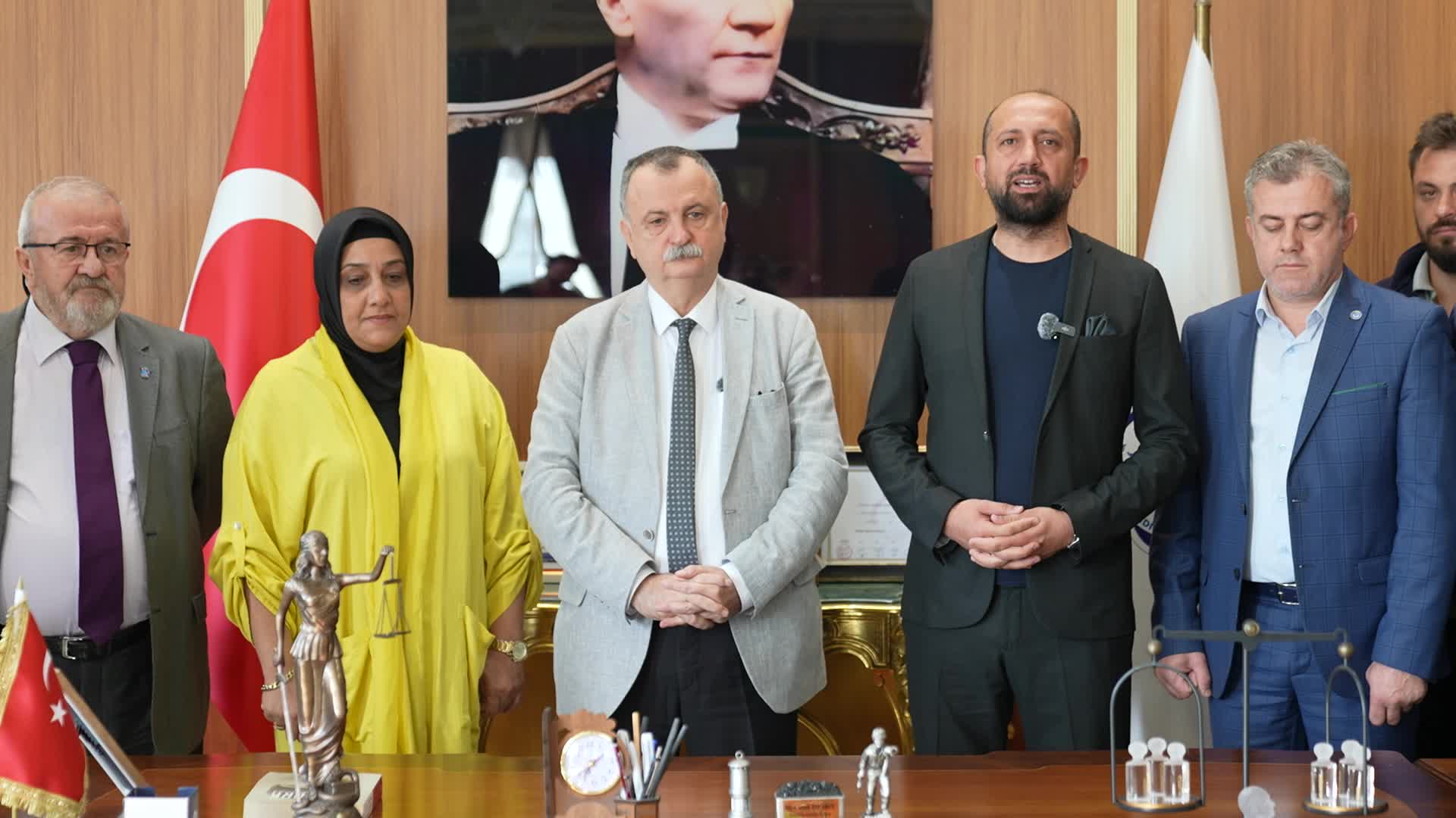 Yunusemre Belediyesi'nden çalışanlarına yüzde 15 ara zam