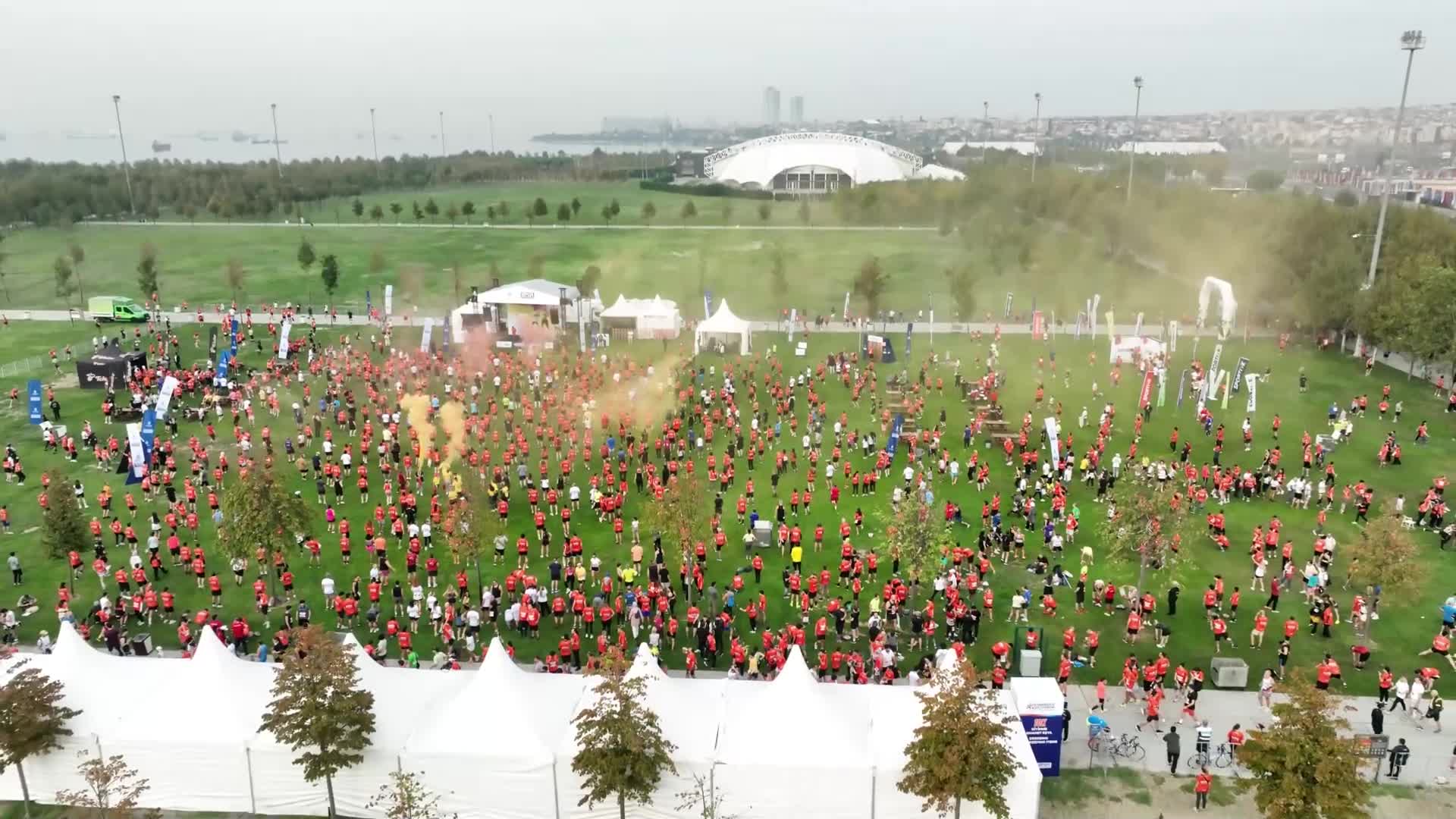 Spor İstanbul'un "İstanbul’u Koşuyorum" etkinliğinde bu yıl yaklaşık 4 bin kişi ter döktü
