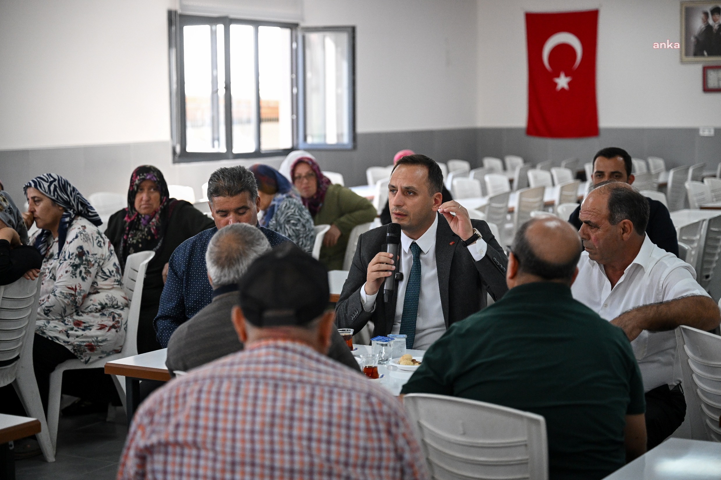 Bornova Belediye Başkanı Ömer Eşki Naldöken sakinleriyle buluştu