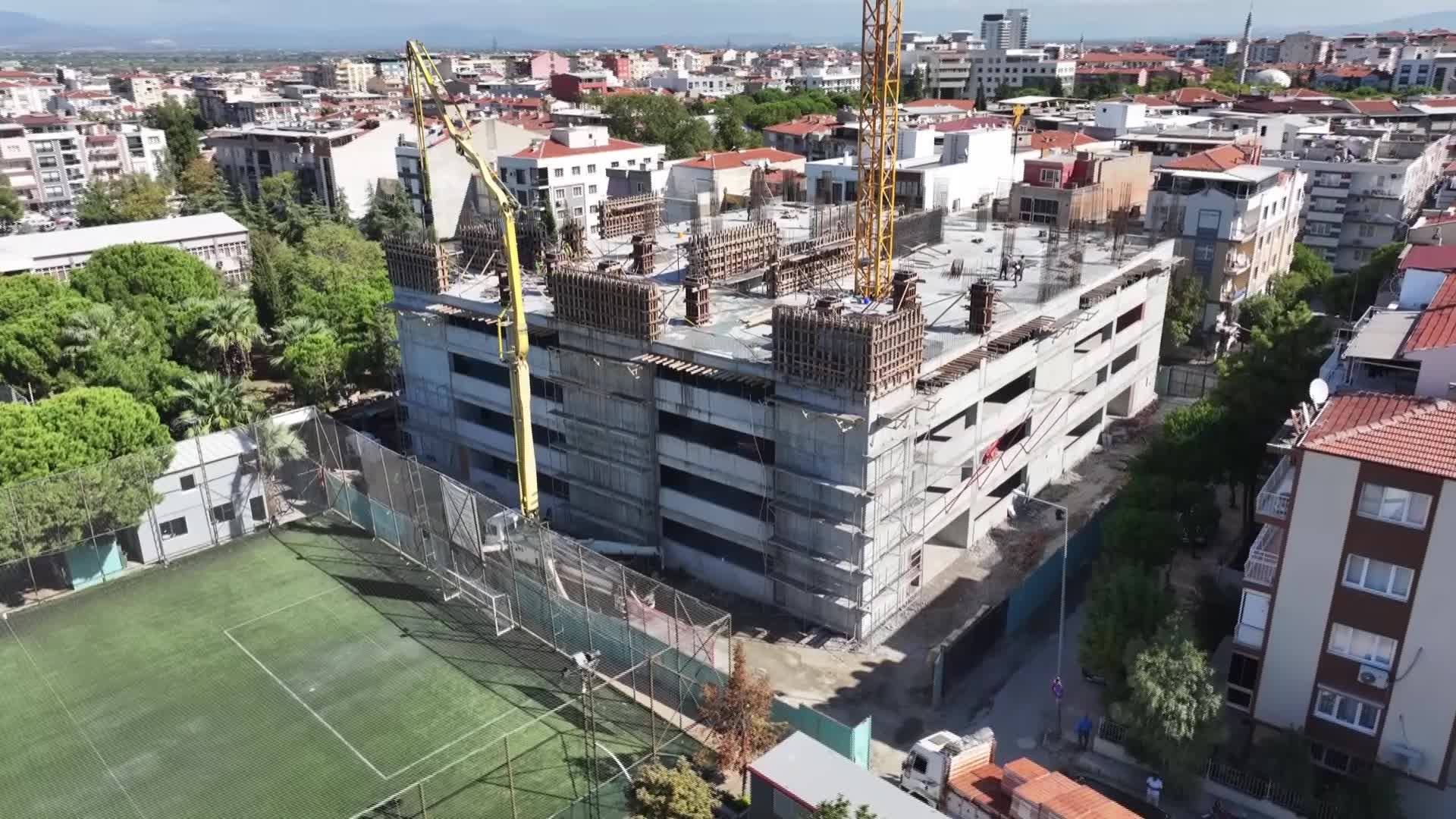 Manisa Büyükşehir Belediye Başkanı Zeyrek'ten otopark müjdesi
