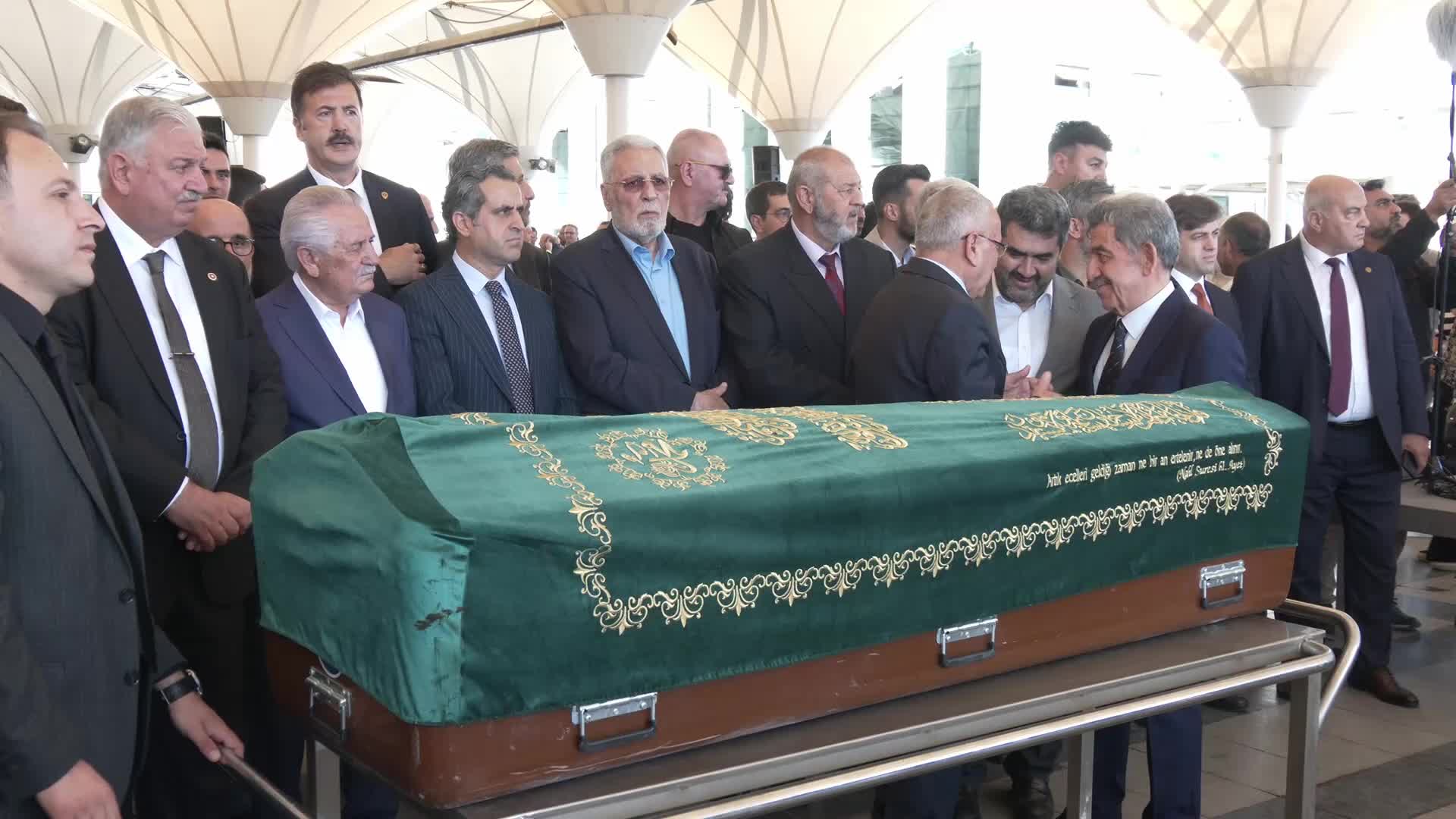 Saadet Partisi Kurucu Genel Başkanı Recai Kutan son yolculuğuna uğurlandı