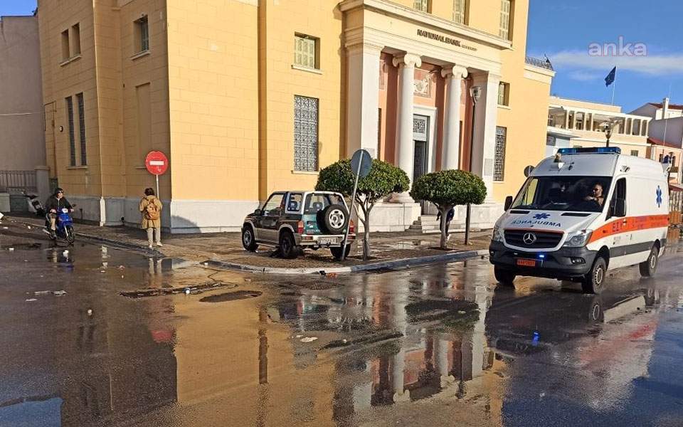 DEPREMİN MERKEZ ÜSSÜ SAMOS ADASI'NDA 2 ÇOCUK HAYATINI KAYBETTİ