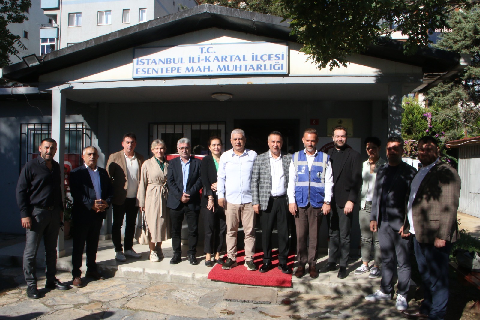 "Çözüyoruz Kartal" ekibi, Esentepe Mahallesi'ni ziyaret etti