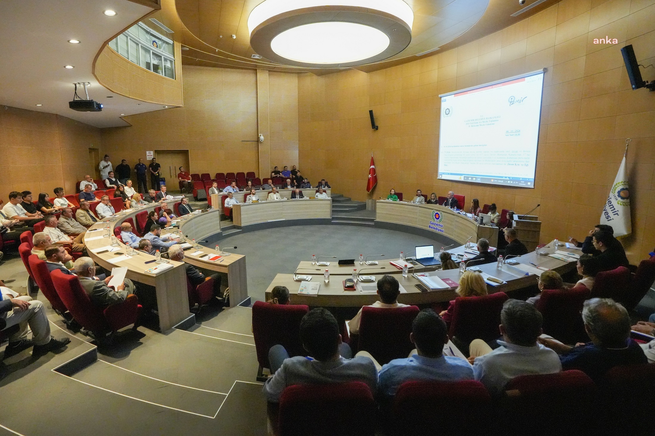 Gaziemir’in 5 yıllık yol haritasına Belediye Meclisi’nden vize