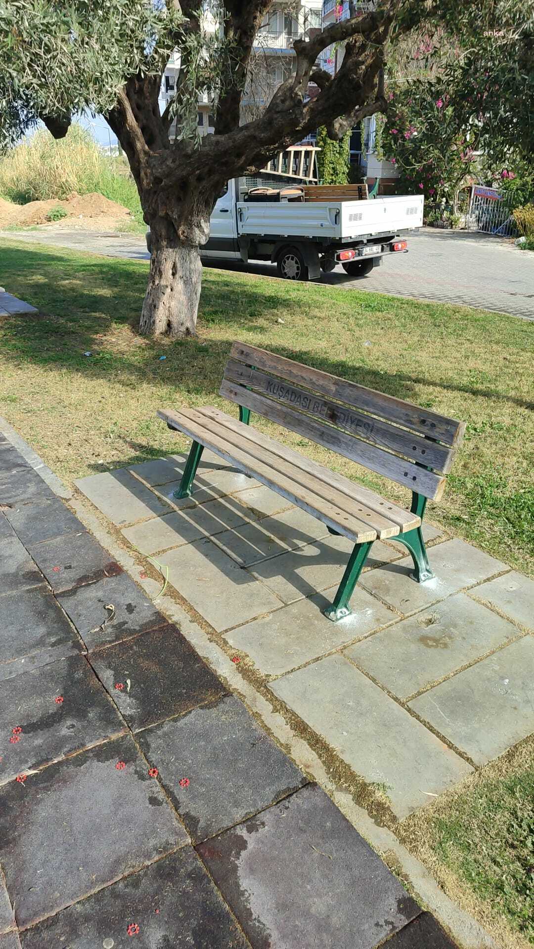 Kuşadası'nda bulunan çocuk parkına vandal saldırı