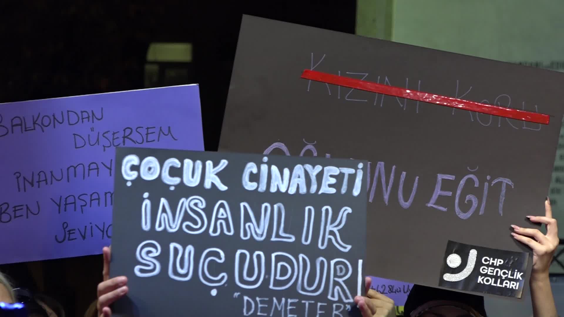 Kadın cinayetleri, Mudanya'da protesto edildi