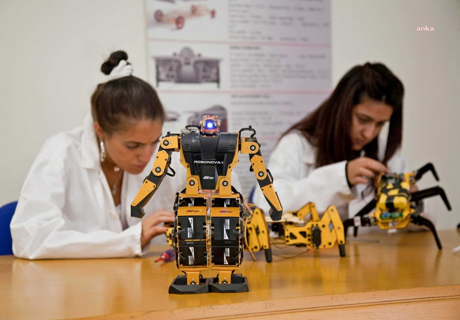 Yapay zekada YÖK ve Savunma Sanayii Başkanlığı arasında iş birliği... “Yapay Zeka Akademik Tez Programı" başlatılıyor