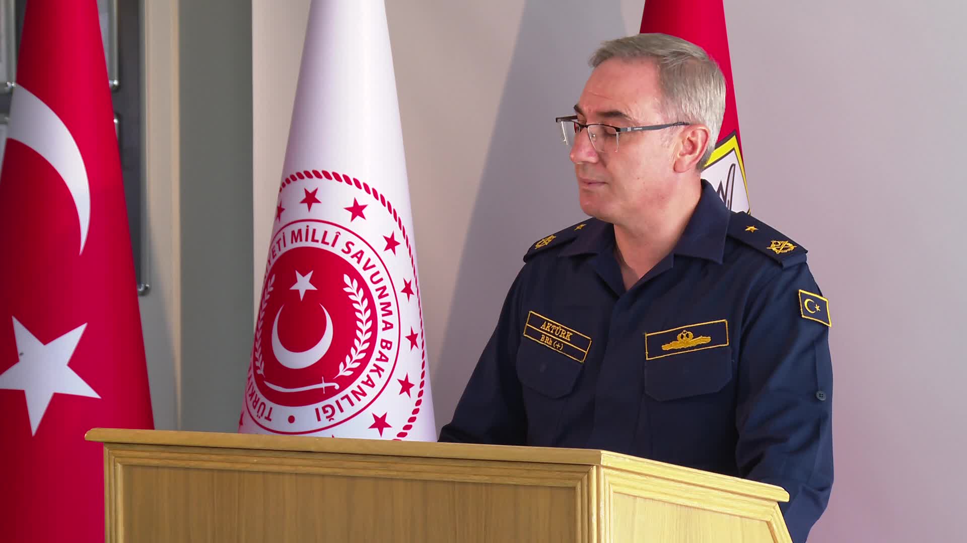 MSB Kaynakları: Suriye sınırında “makam aracıyla insan kaçaklığı” olayına karışan Tuğgeneral Bilal Çokay’a TSK’dan ayırma cezası verilerek rütbesi geri alındı
