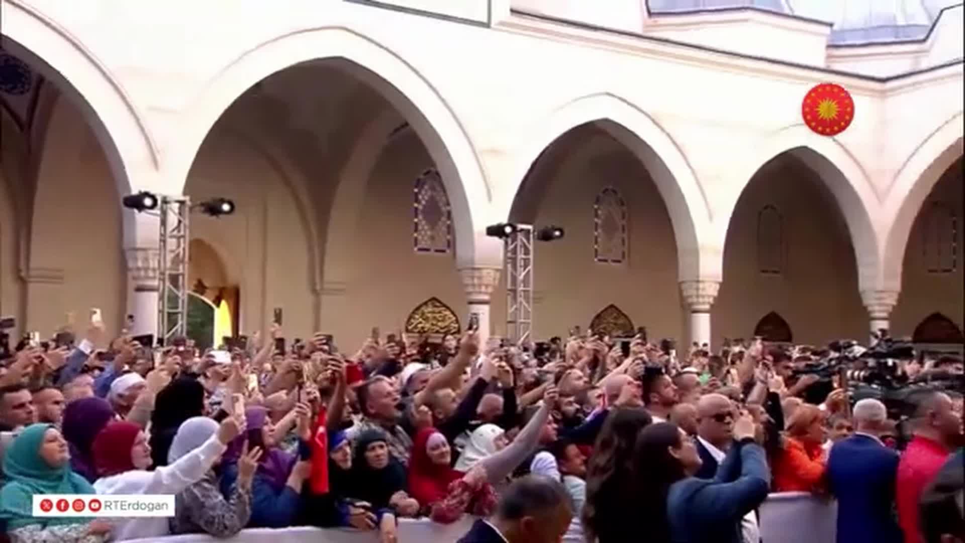 Cumhurbaşkanı Erdoğan Tiran'da Namazgah Camii'nin açılışını yaptı