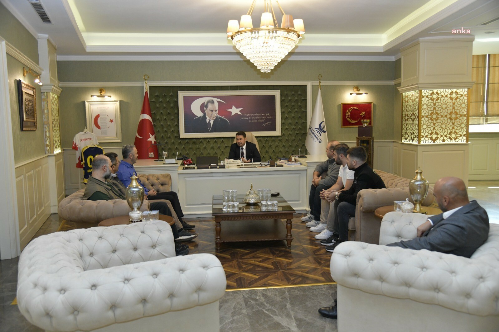 Kahramankazan kırtasiye esnafından Belediye Başkanı Çırpanoğlu'na teşekkür ziyareti