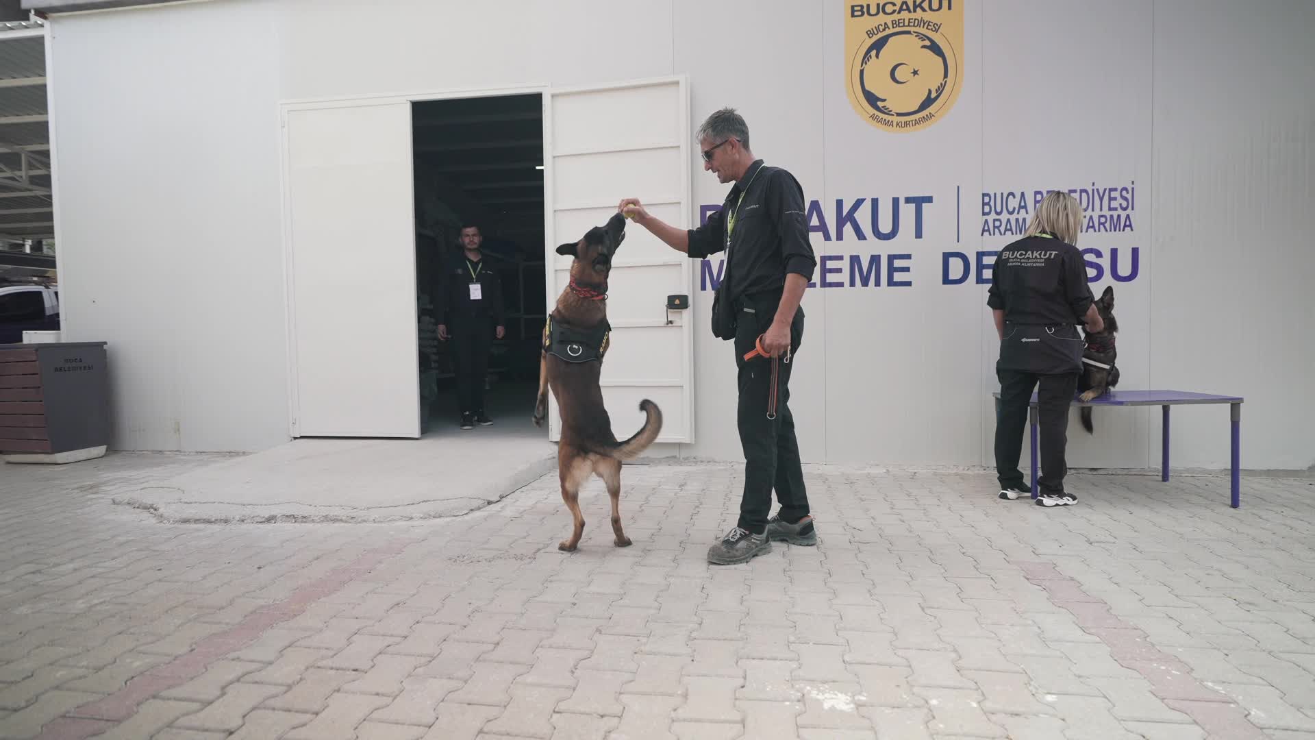 BUCAKUT, ilçe belediyelerine örnek oldu