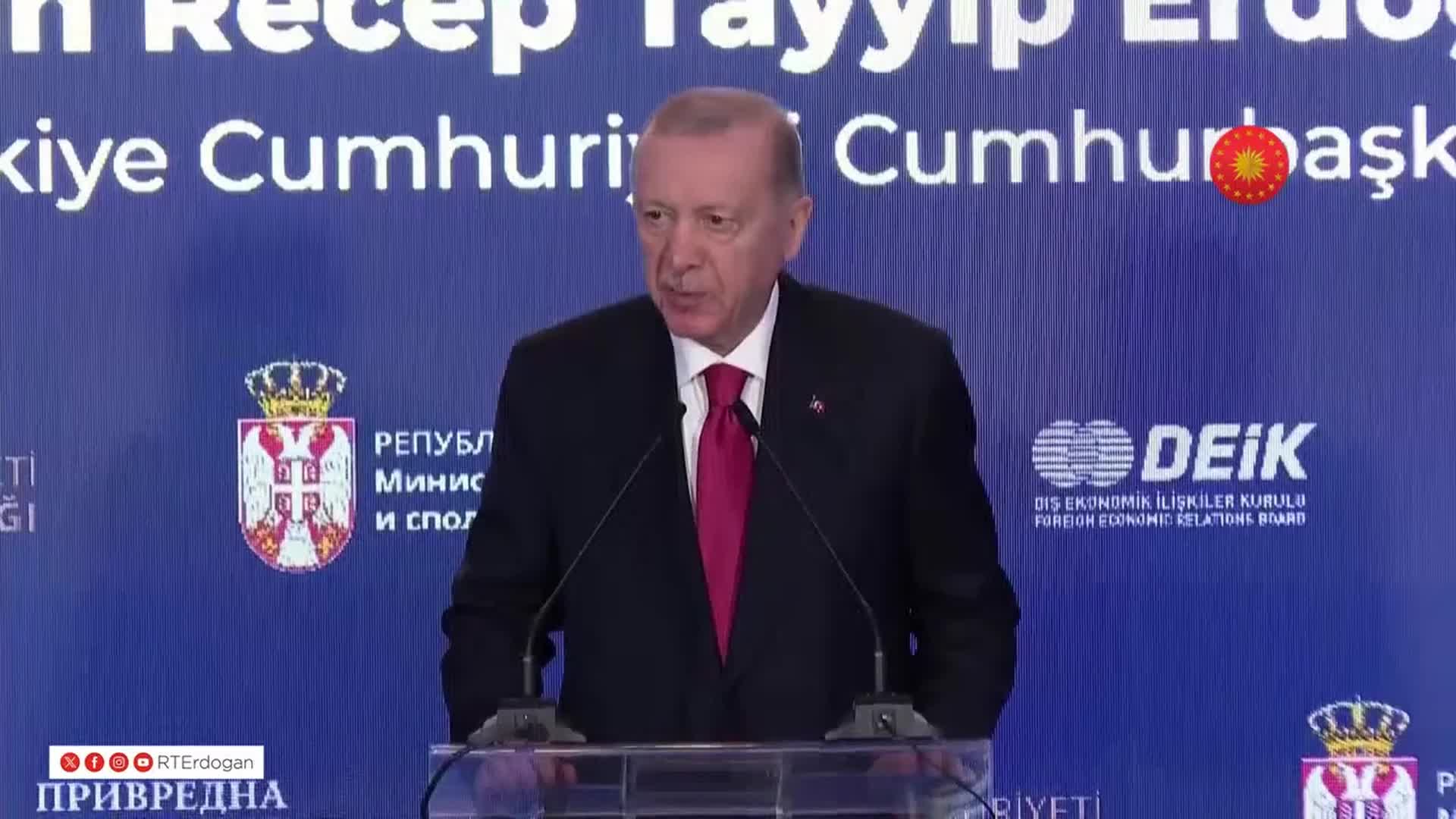 Cumhurbaşkanı Erdoğan: . "Türkiye-Sırbistan ticaret hacmimiz iki yıl üst üste rekor kırarak iki milyar doları aştı."