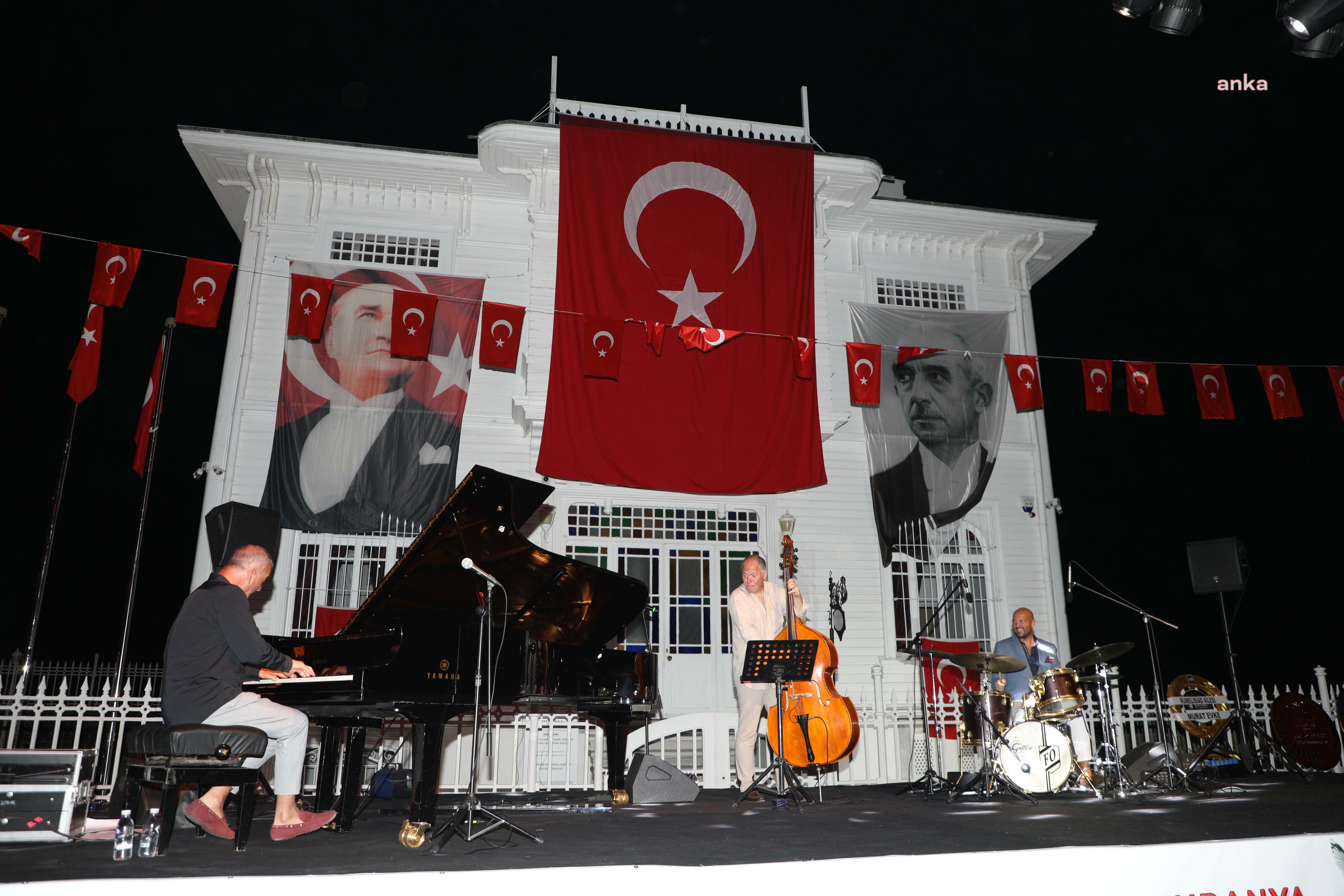 Mudanya Mütarekesi’nin 102'nci yıl dönümü kutlamaları, Kerem Görsev Trio konseriyle son buldu