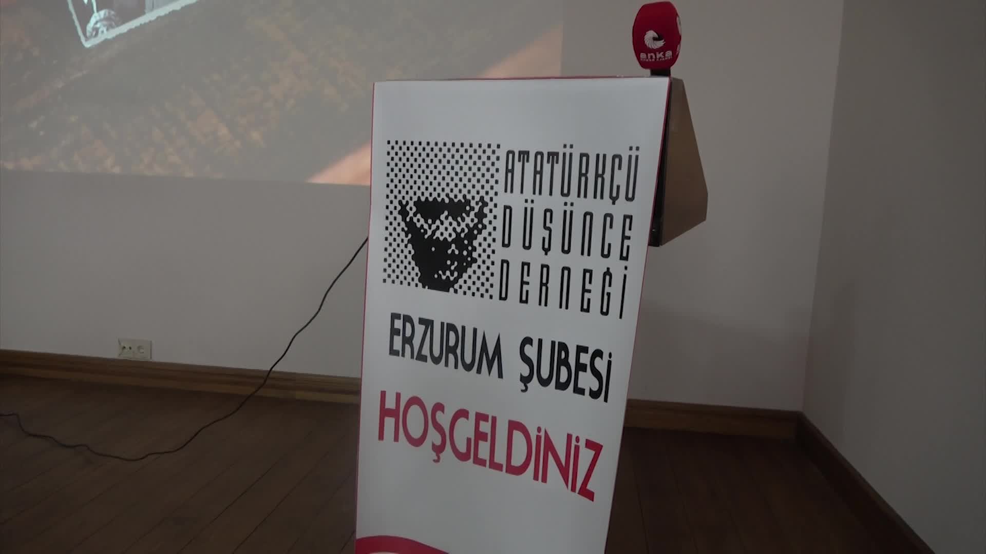 ADD Genel Başkanı Hüsnü Bozkurt: "Dinci vakıflara 5 milyar lira aktarırken, okulunda temizlik görevlisi bulunduramamak ayıptır"
