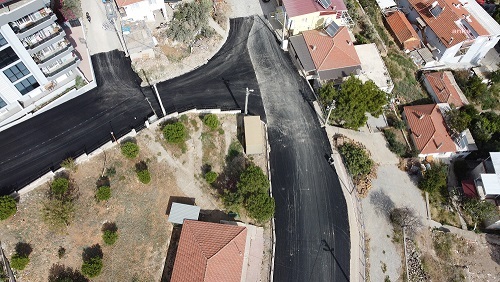 Menderes Belediyesi yol çalışmalarını sürdürüyor