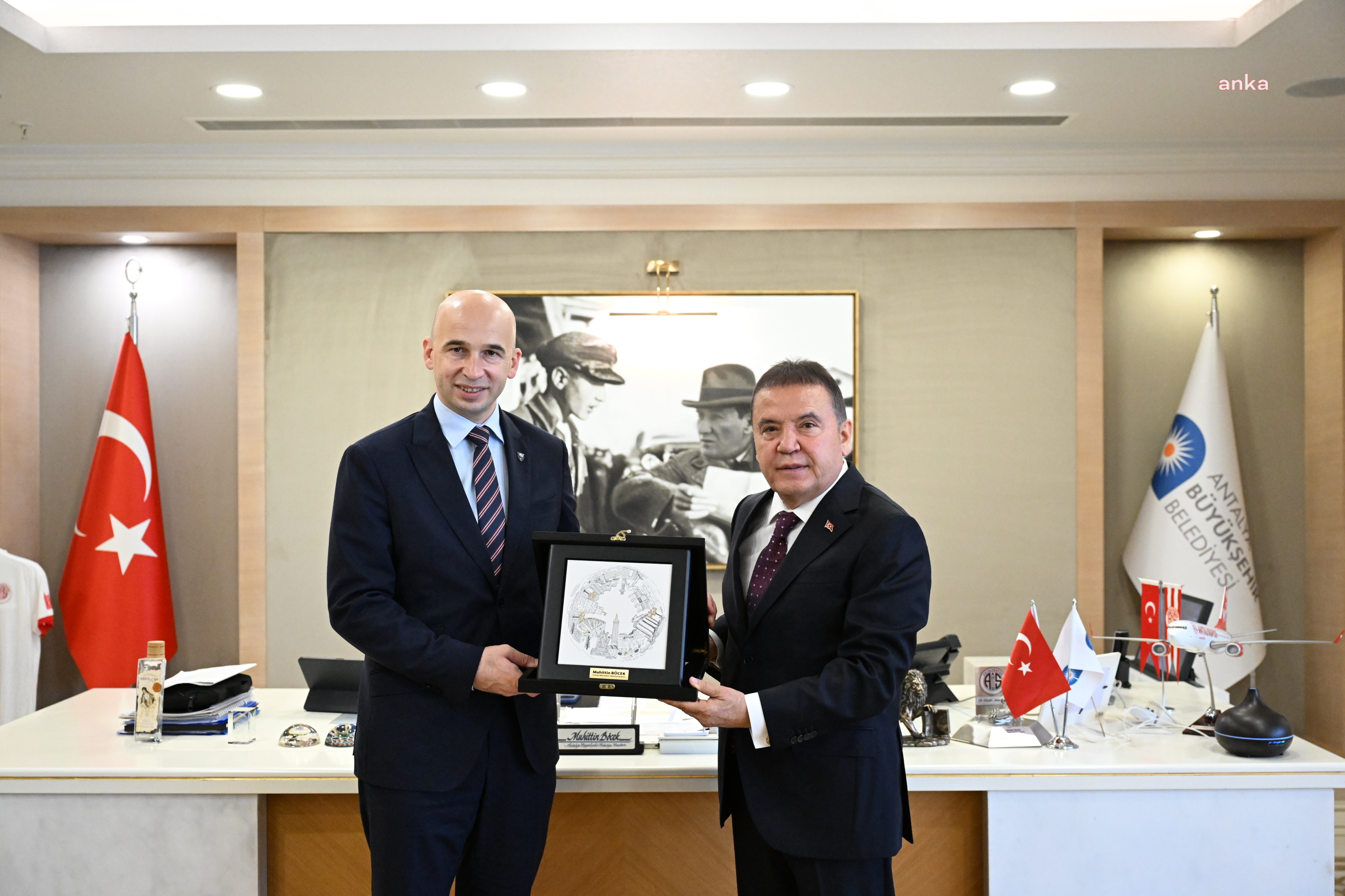 Bosna heyetinden Antalya Büyükşehir Belediye Başkanı Böcek’e ziyaret