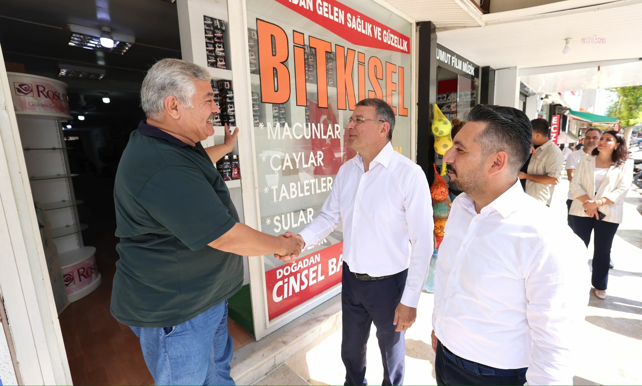 Silifke Belediye Başkanı Turgut’tan Atatürk Caddesi’nde esnaf ziyareti