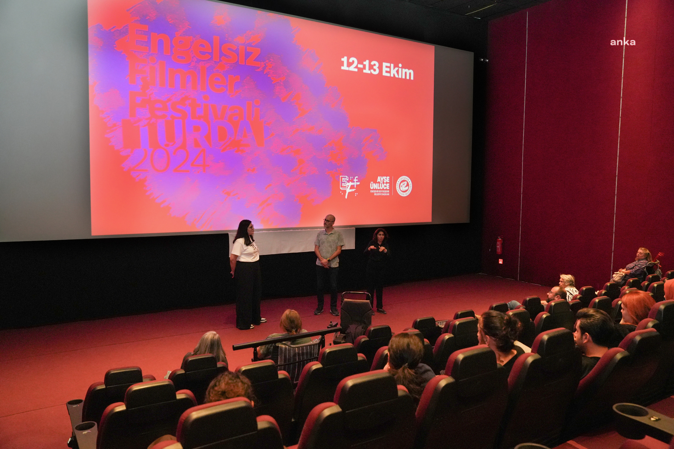 Eskişehir'de sinemaseverler 'Engelsiz  Filmler Festivali'nde buluştu