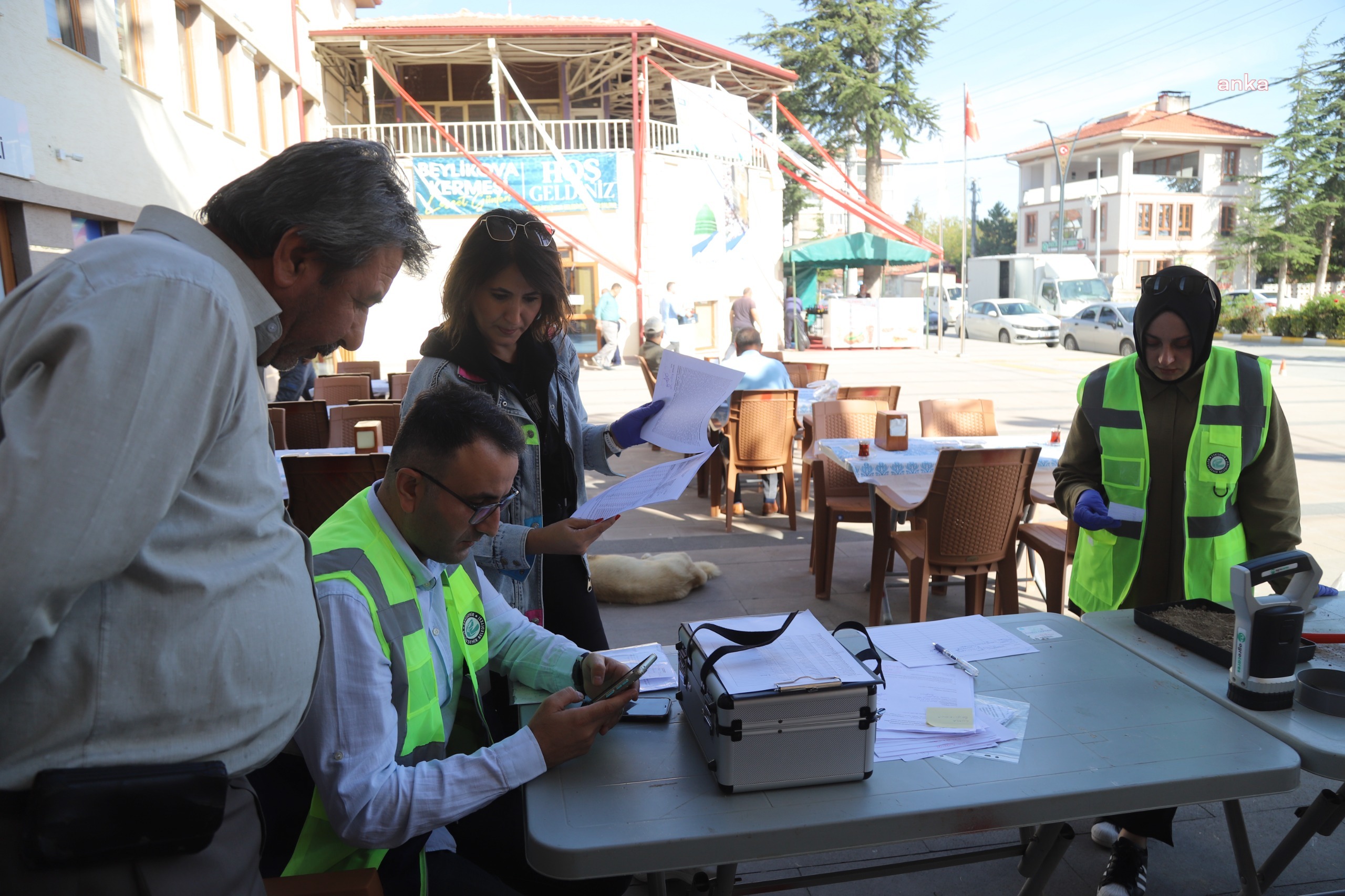 Eskişehir Büyükşehir Belediyesi’nin ücretsiz toprak analizi hizmeti Beylikova’da