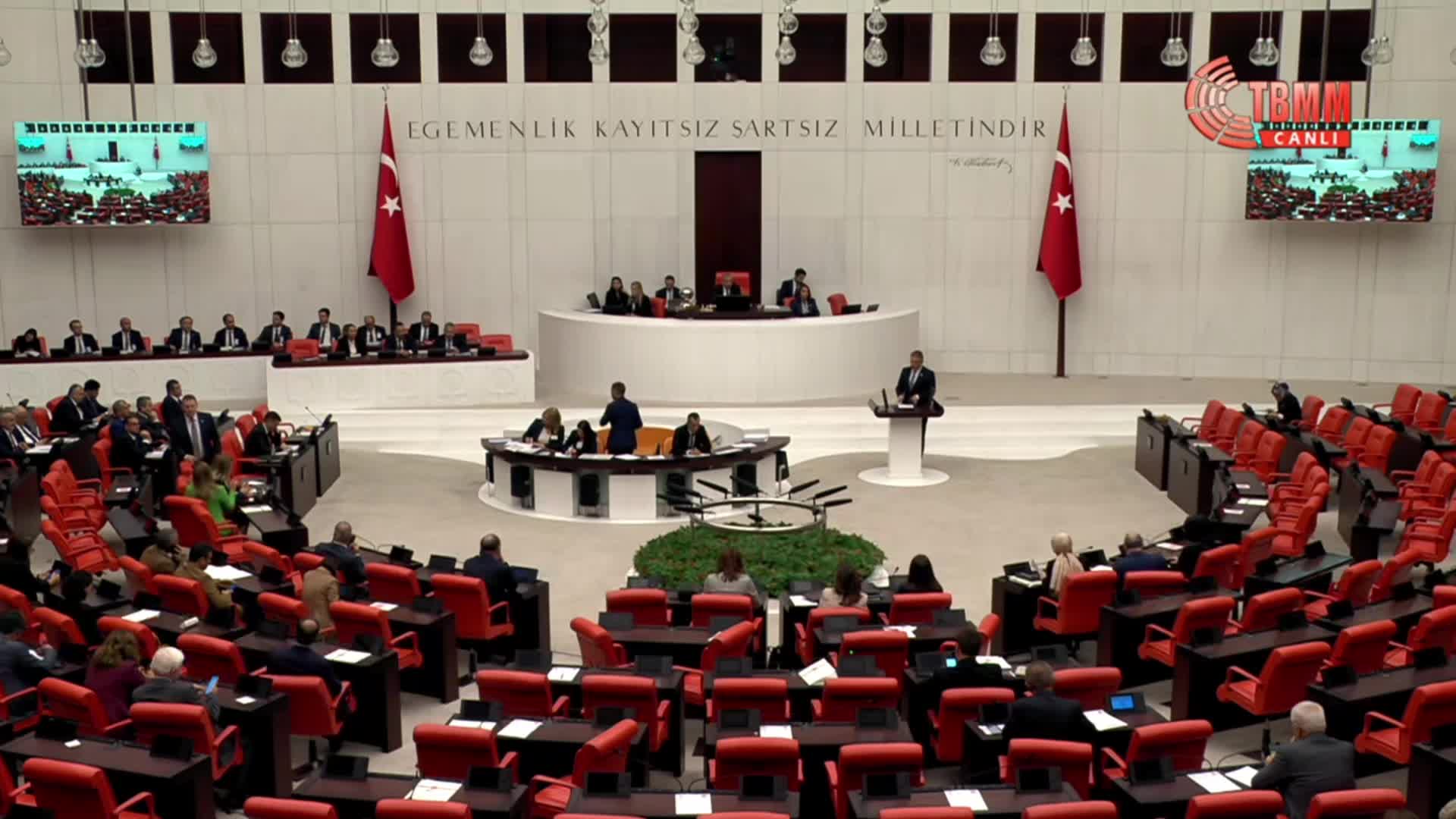 CHP'li Arslan'dan lisans ücreti tepkisi: "1 liralık ihracat yaparsanız 1 liralık düşersiniz, neden 4 katı düşüyoruz"