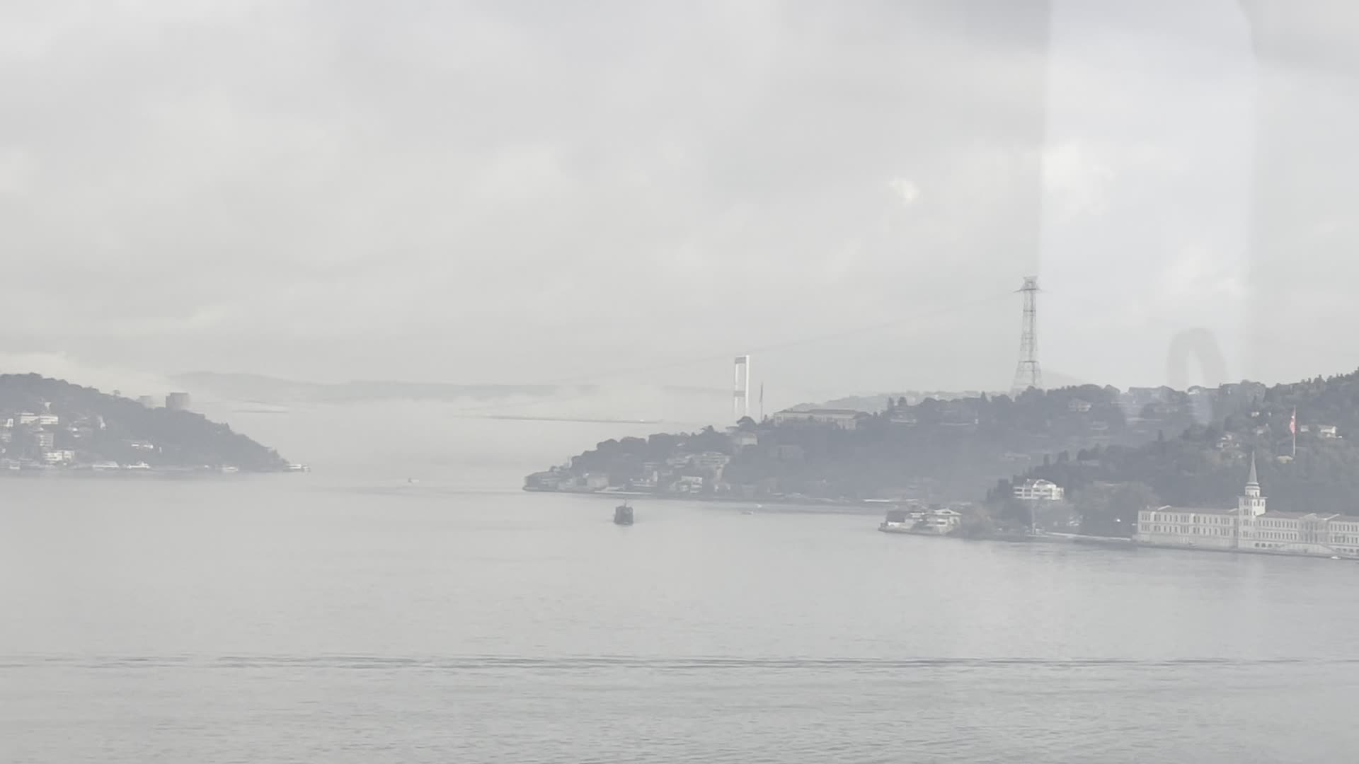 İstanbul’da sis nedeniyle bazı vapur seferleri iptal edildi