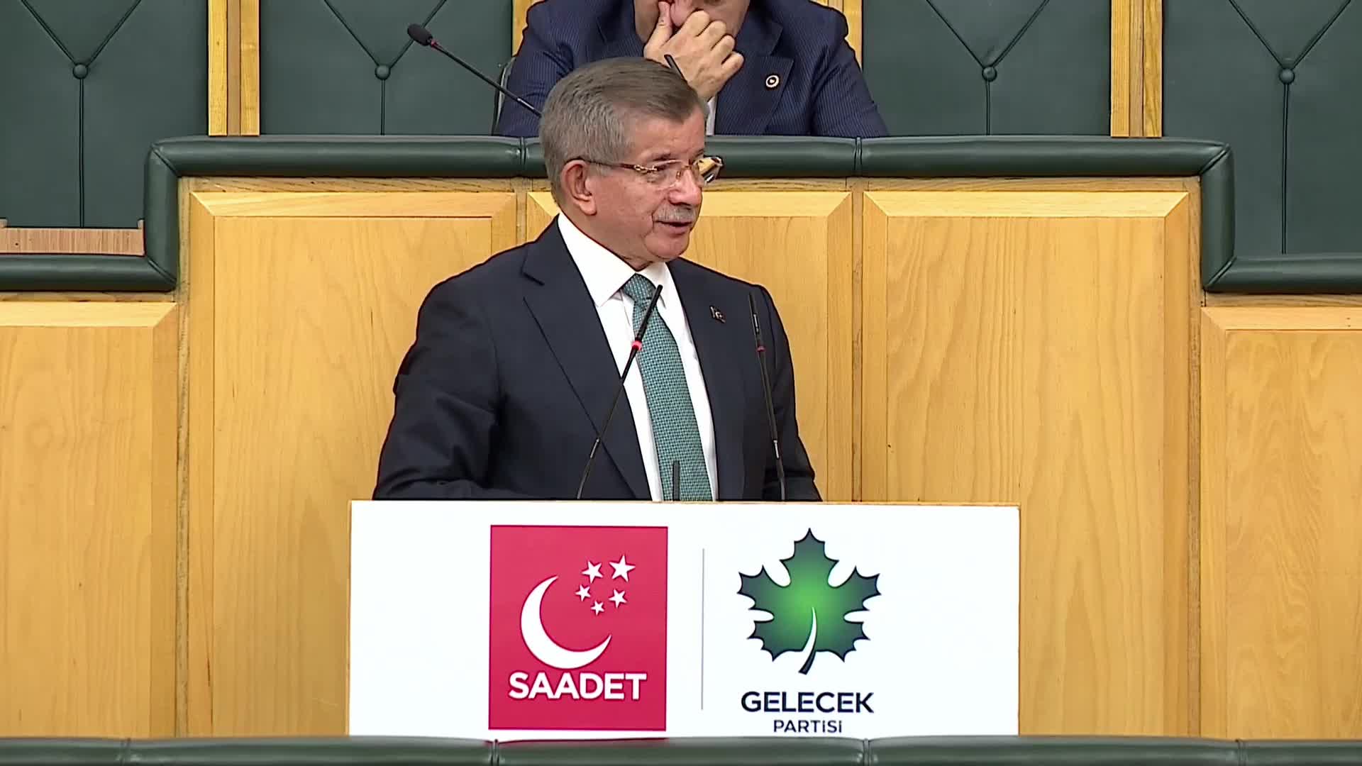 Ahmet Davutoğlu'ndan 'çözüm süreci' açıklaması: "2023 seçimleri öncesi hepimizi terörist ilan ettikleri gibi taktik bir manevra yapıyorlarsa sonuna kadar karşısında oluruz"