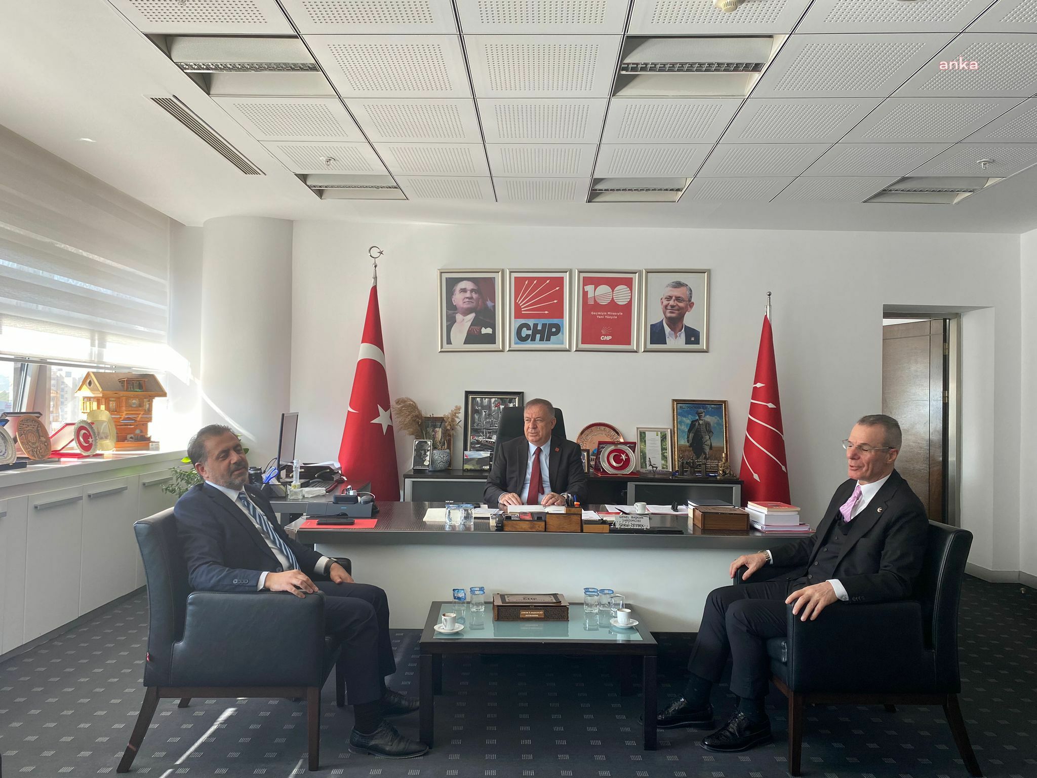 CHP Genel Başkan Yardımcısı Gökan Zeybek, Yeniden Refah Partisi heyeti ile görüştü
