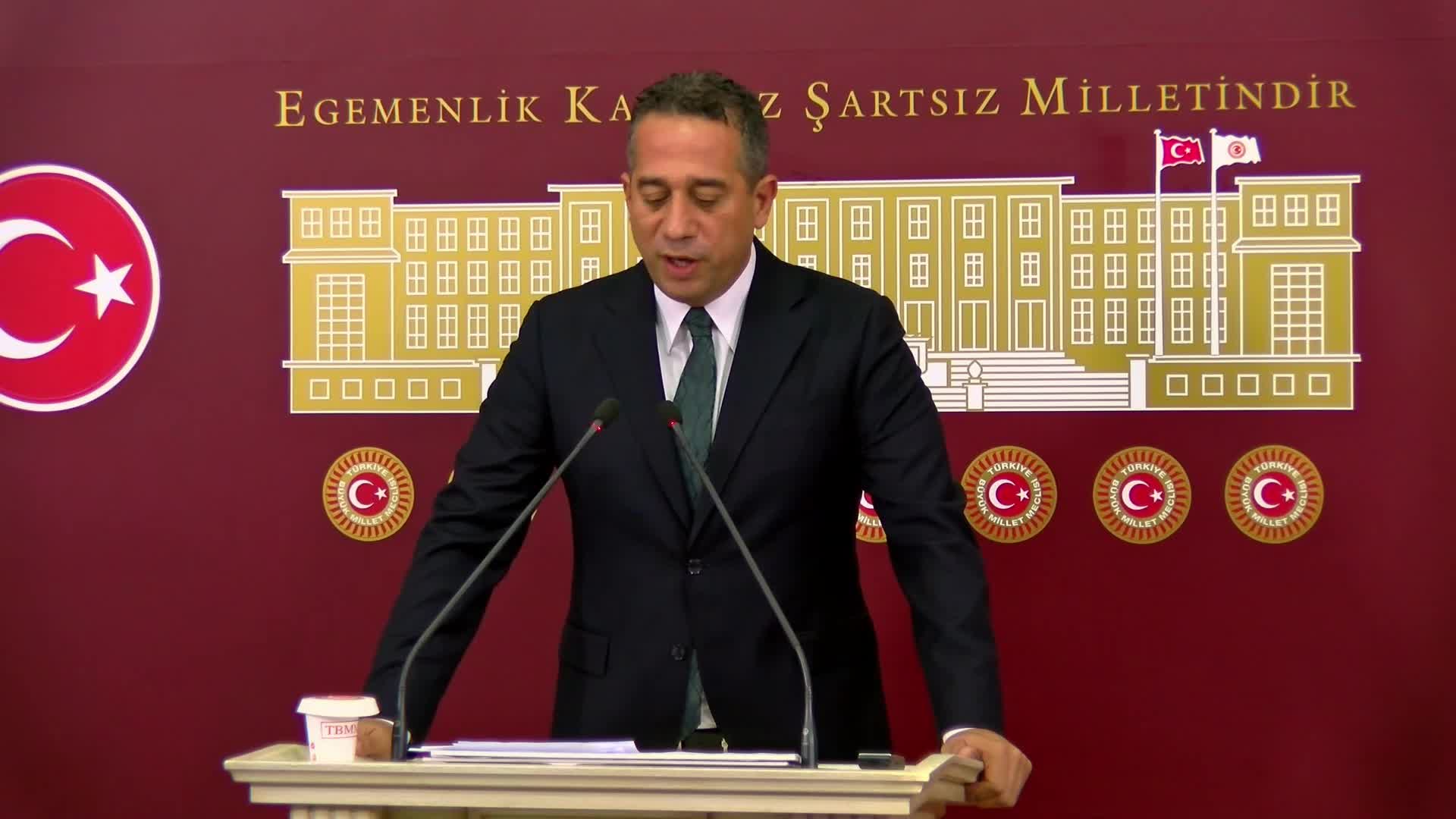 Ali Mahir Başarır’dan Mehmet Şimşek’e "kredi kartı katılım payı" tepkisi: “Toplumu akıl dışı bir gündemle meşgul ve huzursuz ettiği için özür dilemeli"