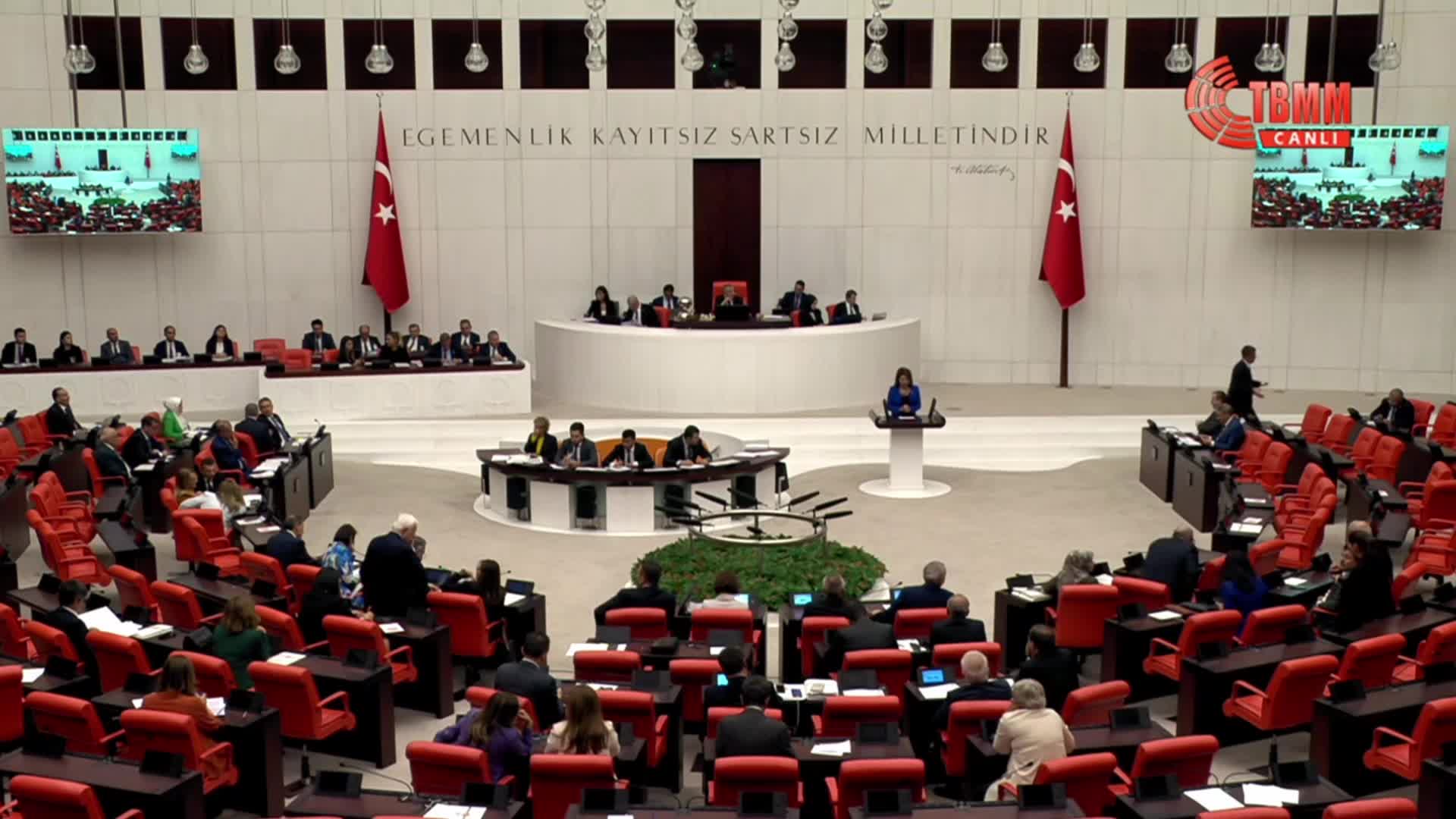 Gülcan Kış’tan tüketici haklarına ilişkin kanun teklifine tepki: “Bu teklif, haksız rekabeti körükleyerek küçük işletmeleri devlere karşı yarışmaya zorluyor”