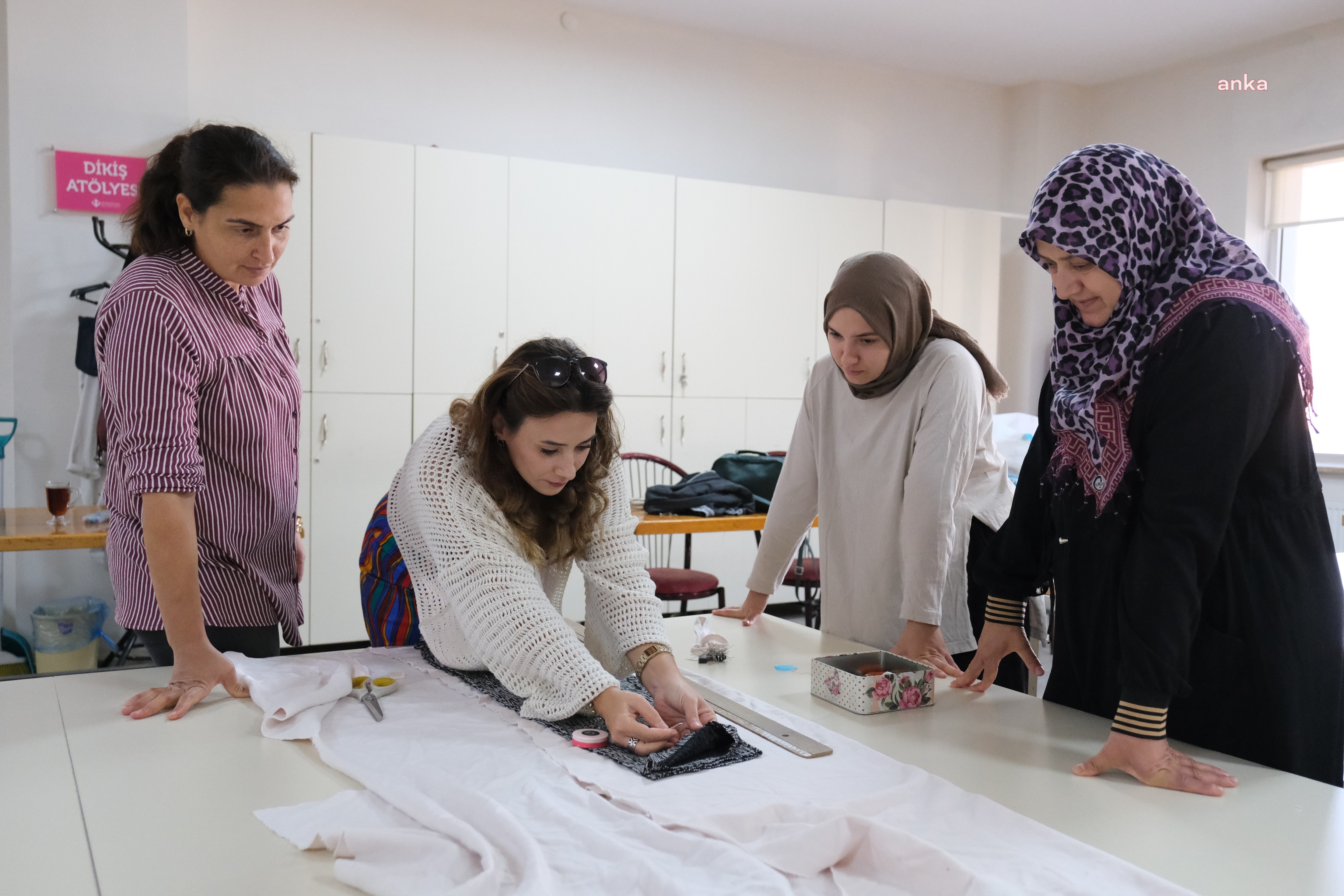 Sivrihisar'da açılan Sanat Atölyeleri'ne kadınlardan yoğun ilgi