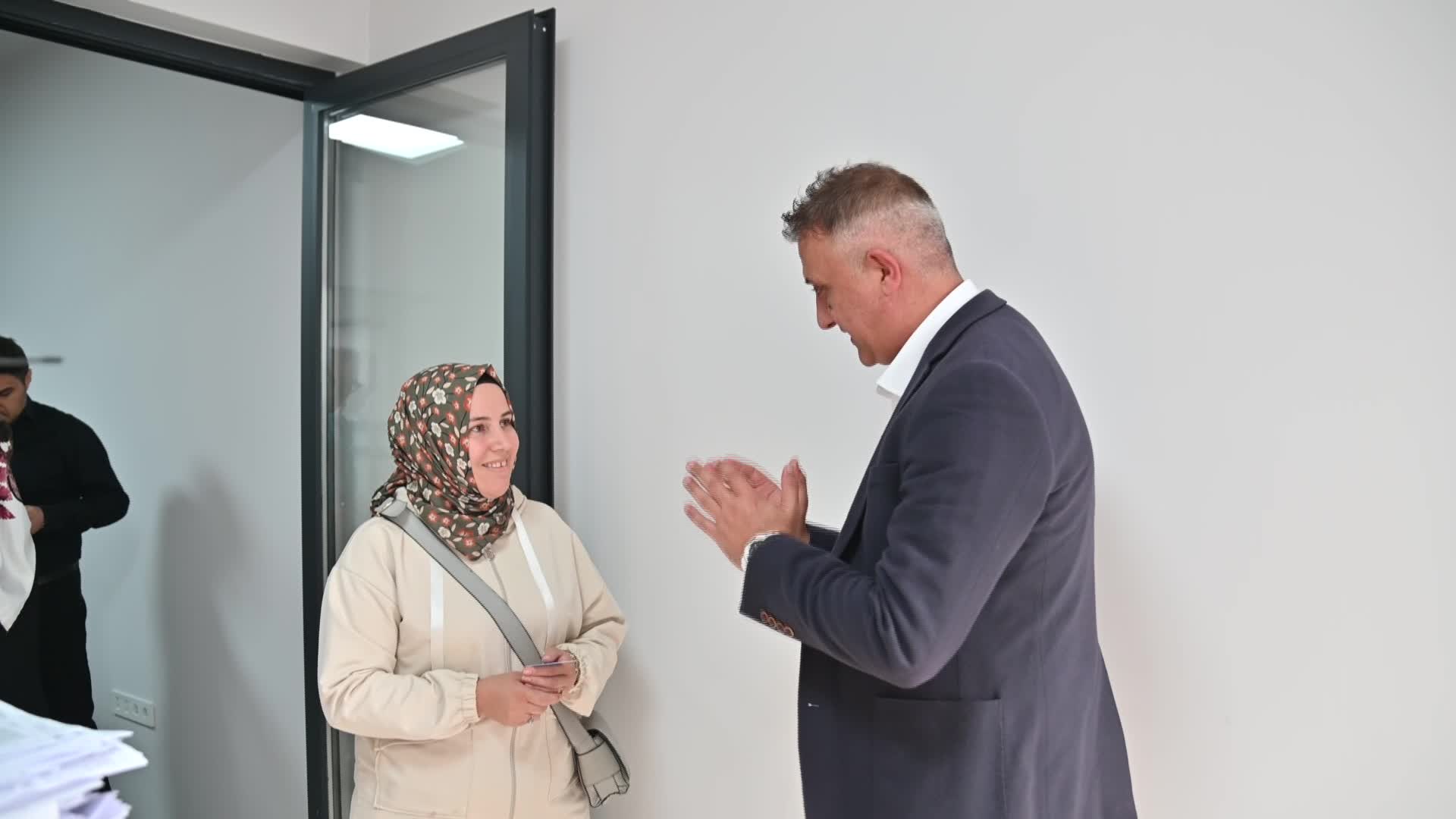 Manisa Büyükşehir Belediyesi'nin 'Anne Kart' uygulaması başladı