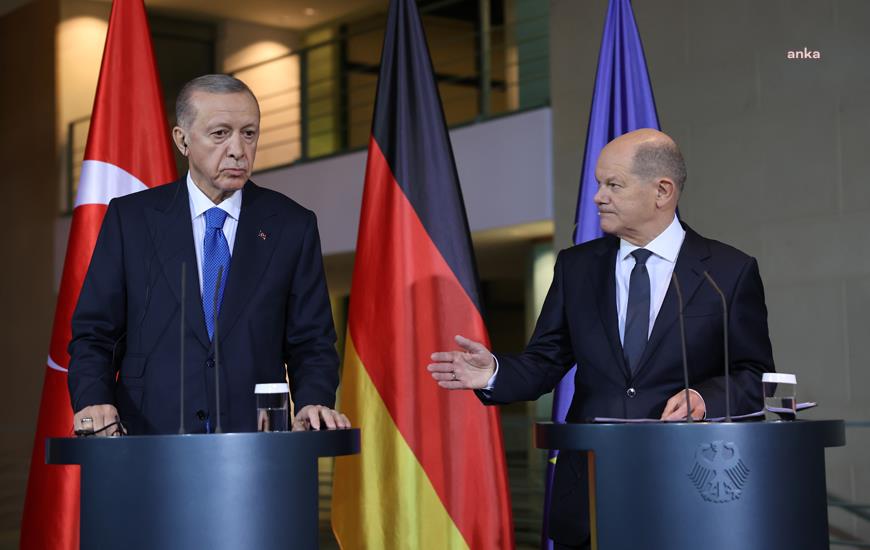 Almanya Başbakanı Scholz'un Türkiye ziyareti Alman basınında... "Scholz'un gündeminde göçmen anlaşması, Erdoğan'ın gündeminde Eurofighter ve vize kolaylığı var"
