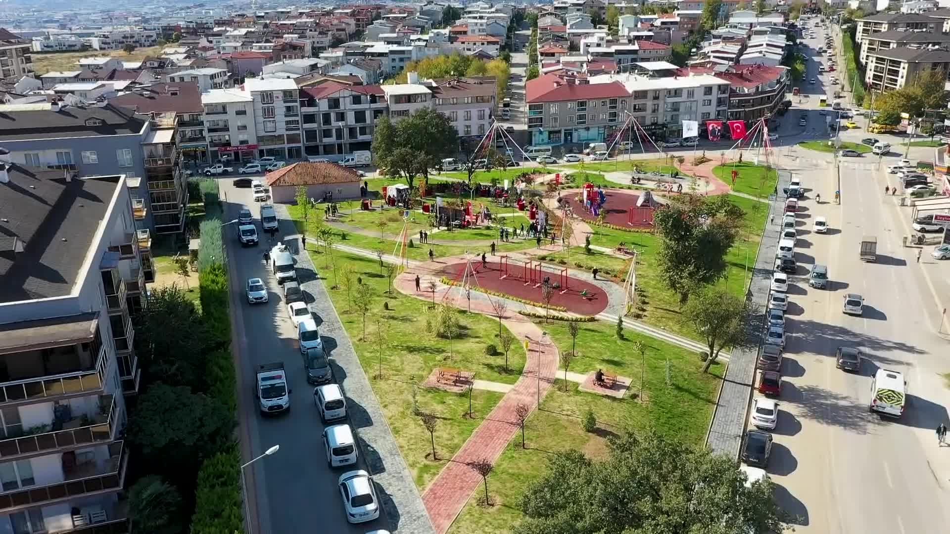 Osmangazi Belediyesi, İsmet Paşa Parkı'nı hizmete açtı