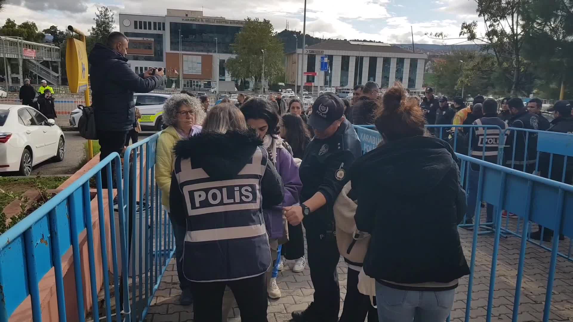 ''Gabonlu Dina Davası''nda eski şüpheliler tanık olarak ifade verdi