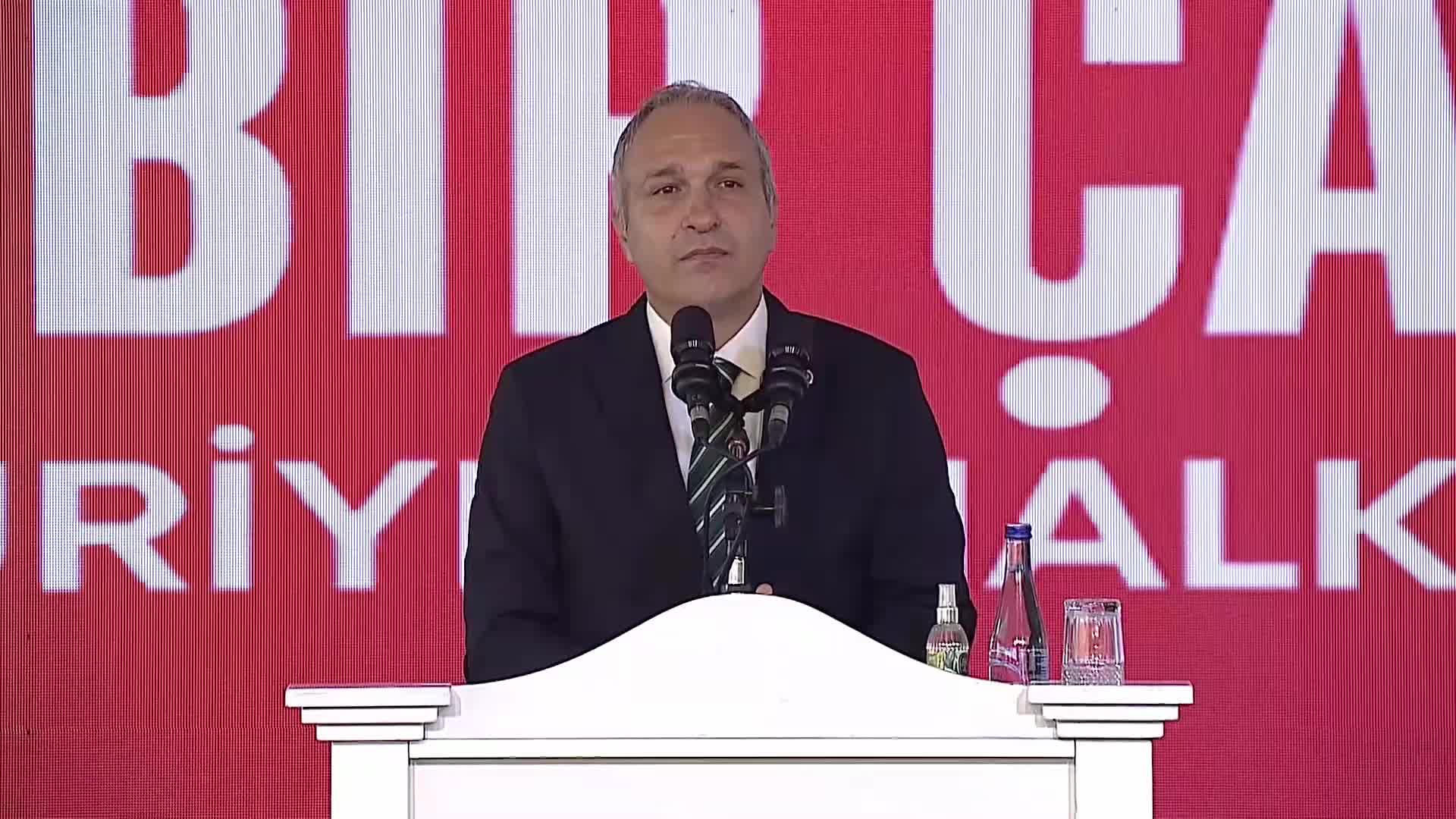 CHP'nin Eğitim Zirvesi... Suat Özçağdaş: ''Bugün Türkiye'nin yaşadığı sorun, Cumhuriyet'in ilk yüzyılının sonunda eğitimde gösteremediği başarının, toplum ve ülke hayatına yansımasıdır"