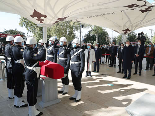 BURHAN KUZU İSTANBUL'DA TOPRAĞA VERİLDİ