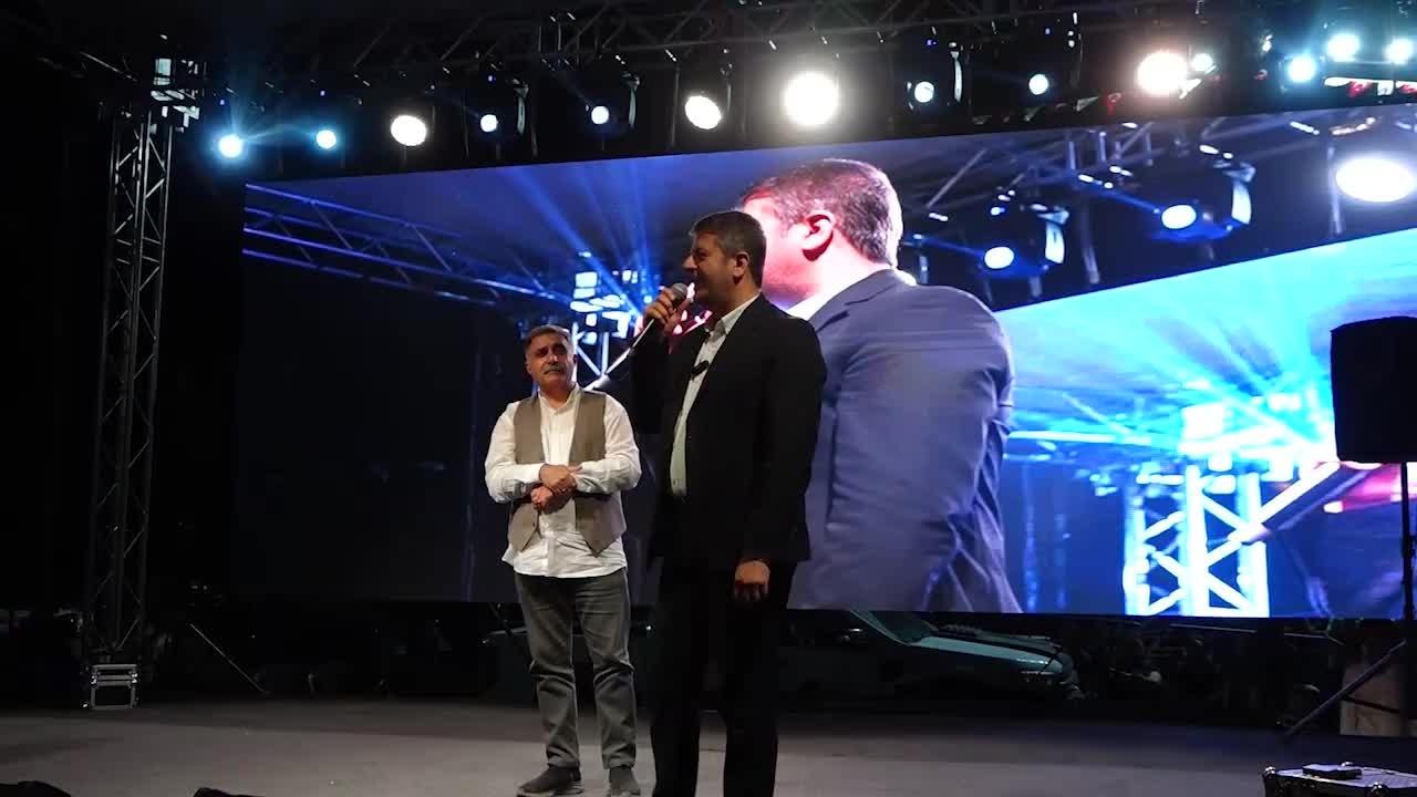 Adıyaman’da konser veren sanatçılardan dayanışma örneği