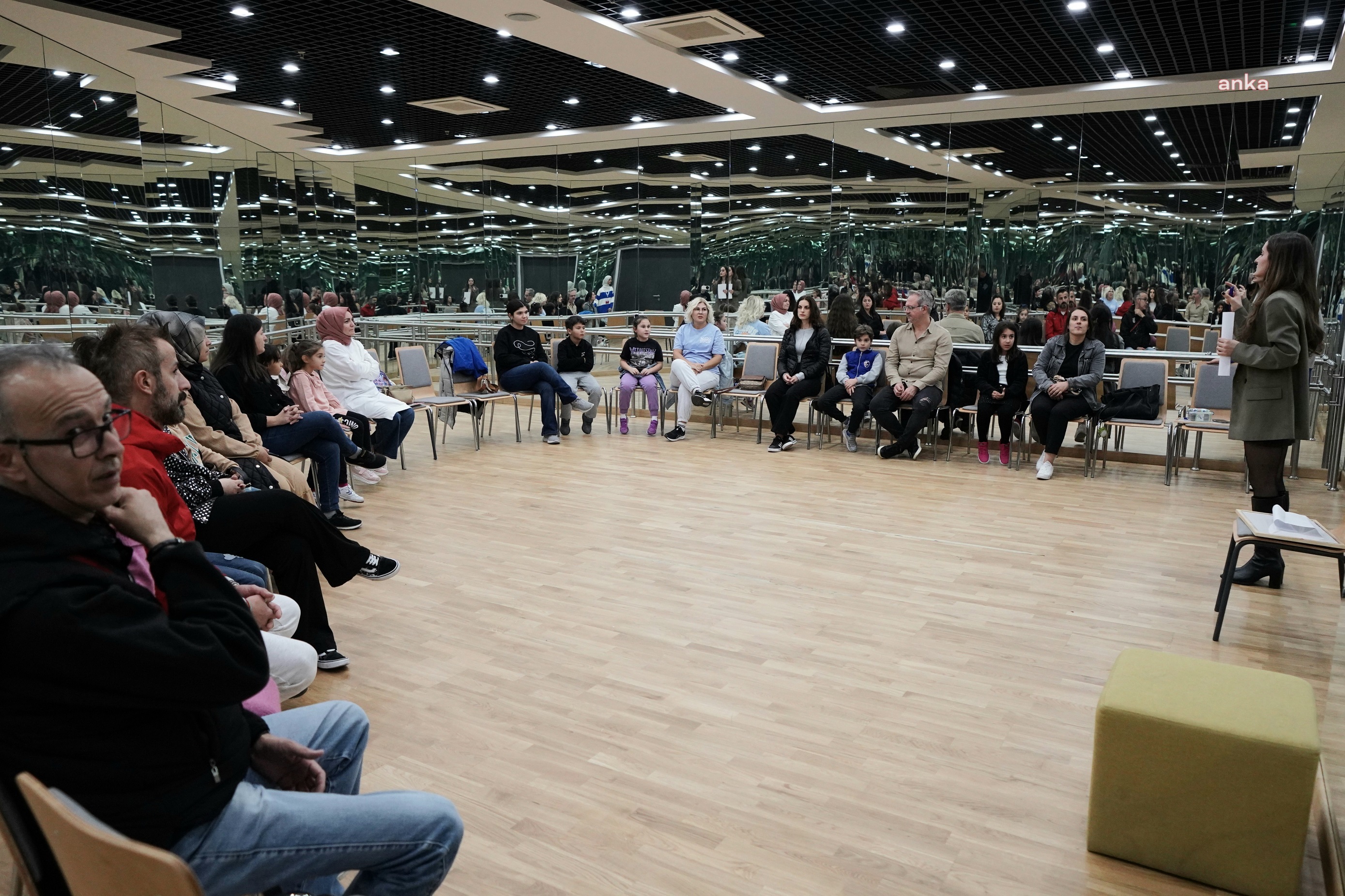 Beylikdüzü Belediyesi'nin düzenlediği İngilizce Konuşma Kulübü başladı