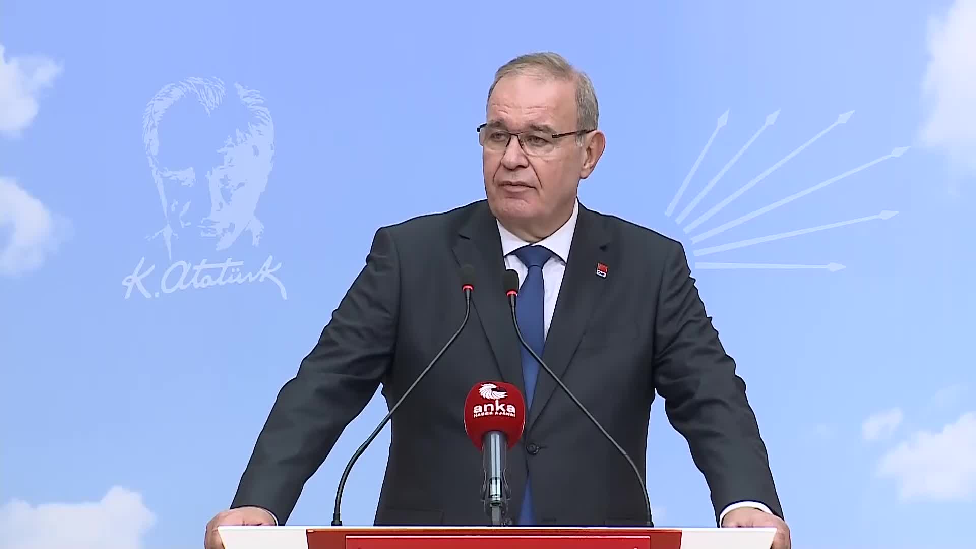 ÖZTRAK: BEBEKLER ENKAZ ALTINDAYKEN KONGRELERİNDE ŞARKILAR, TÜRKÜLER ÇALDIRIYOR