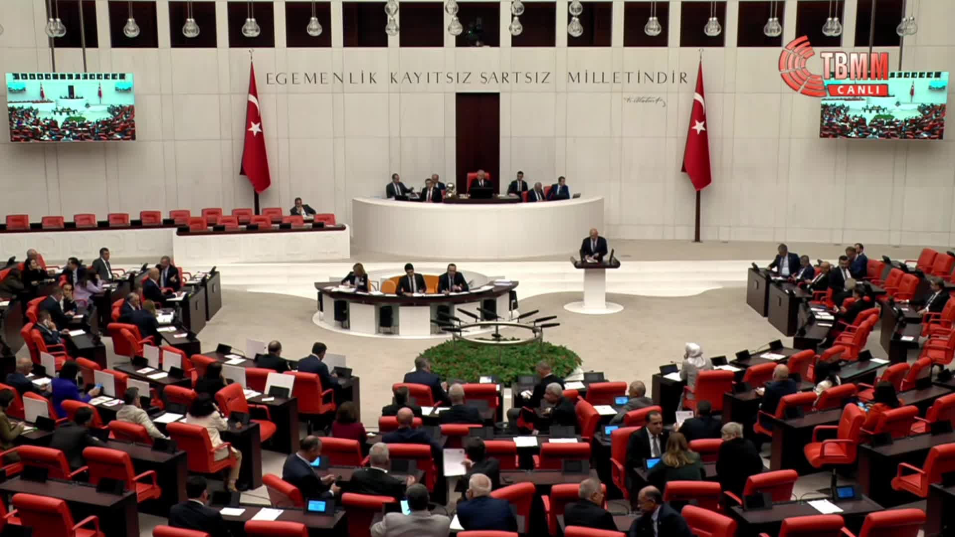 TBMM Genel Kurulu... CHP'li Çakırözer: "Sindiremedikleri habercileri bu kez de etki ajanlığı çuvalına sokarak sansürlemenin planlarını yapıyorlar"
