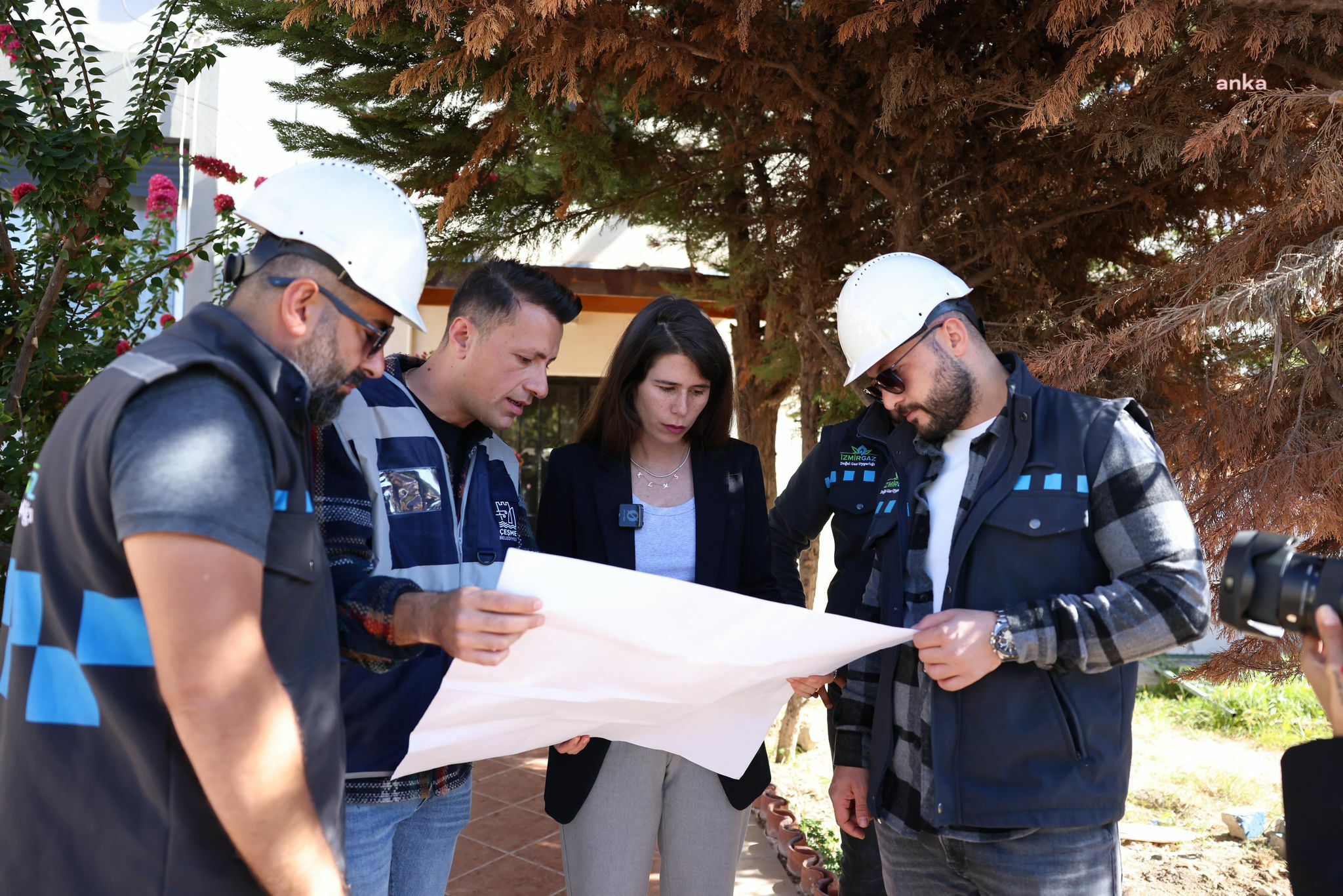 Çeşme’de doğal gaz çalışmalarında ilk kazma vuruldu