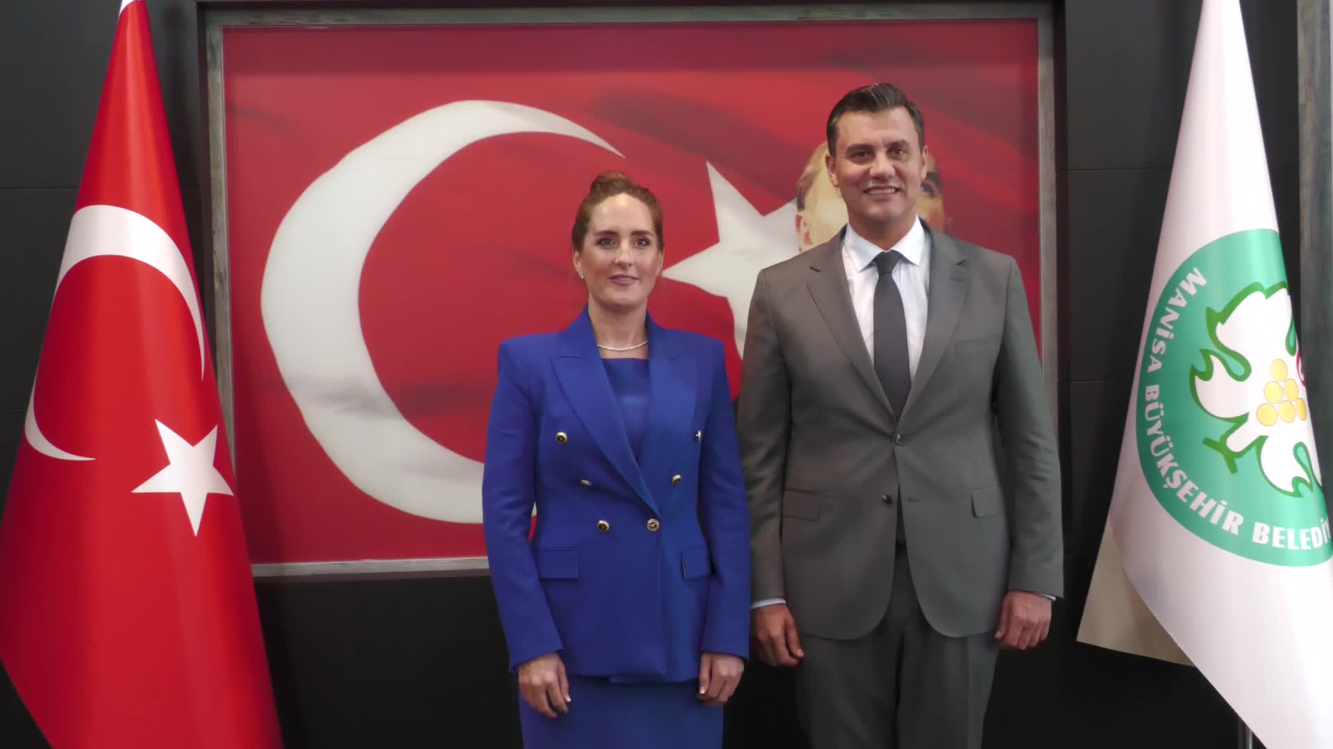 Manisa Büyükşehir Belediye Başkanı Zeyrek’ten Muradiye’nin altyapısı için önemli imza