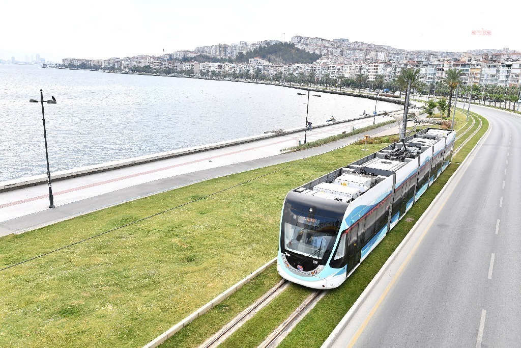İzmir'de toplu ulaşıma 29 Ekim Cumhuriyet Bayramı’nda yüzde 50 indirim