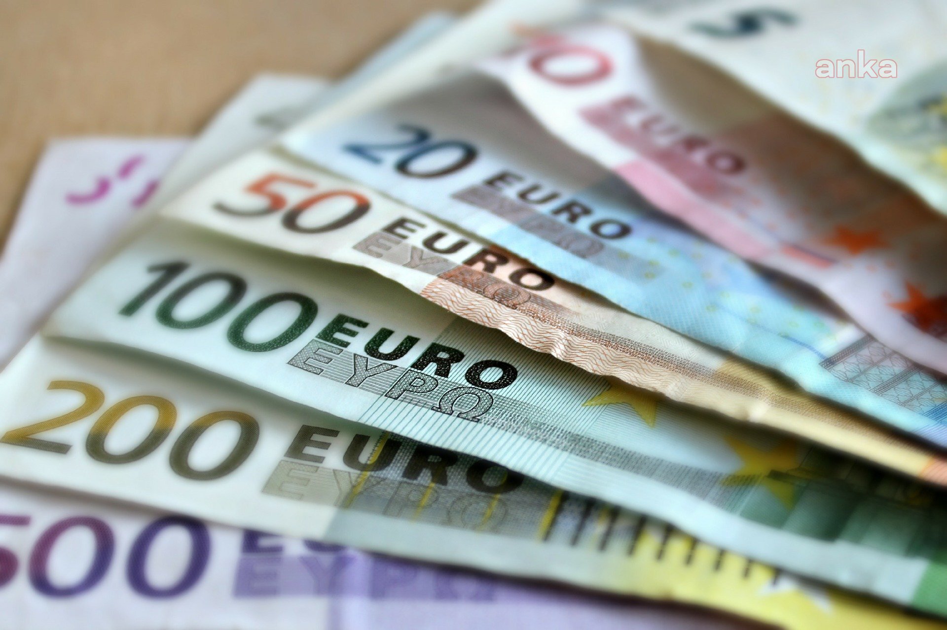 KURLARDA BİR REKOR DAHA: EURO 10 TL OLDU