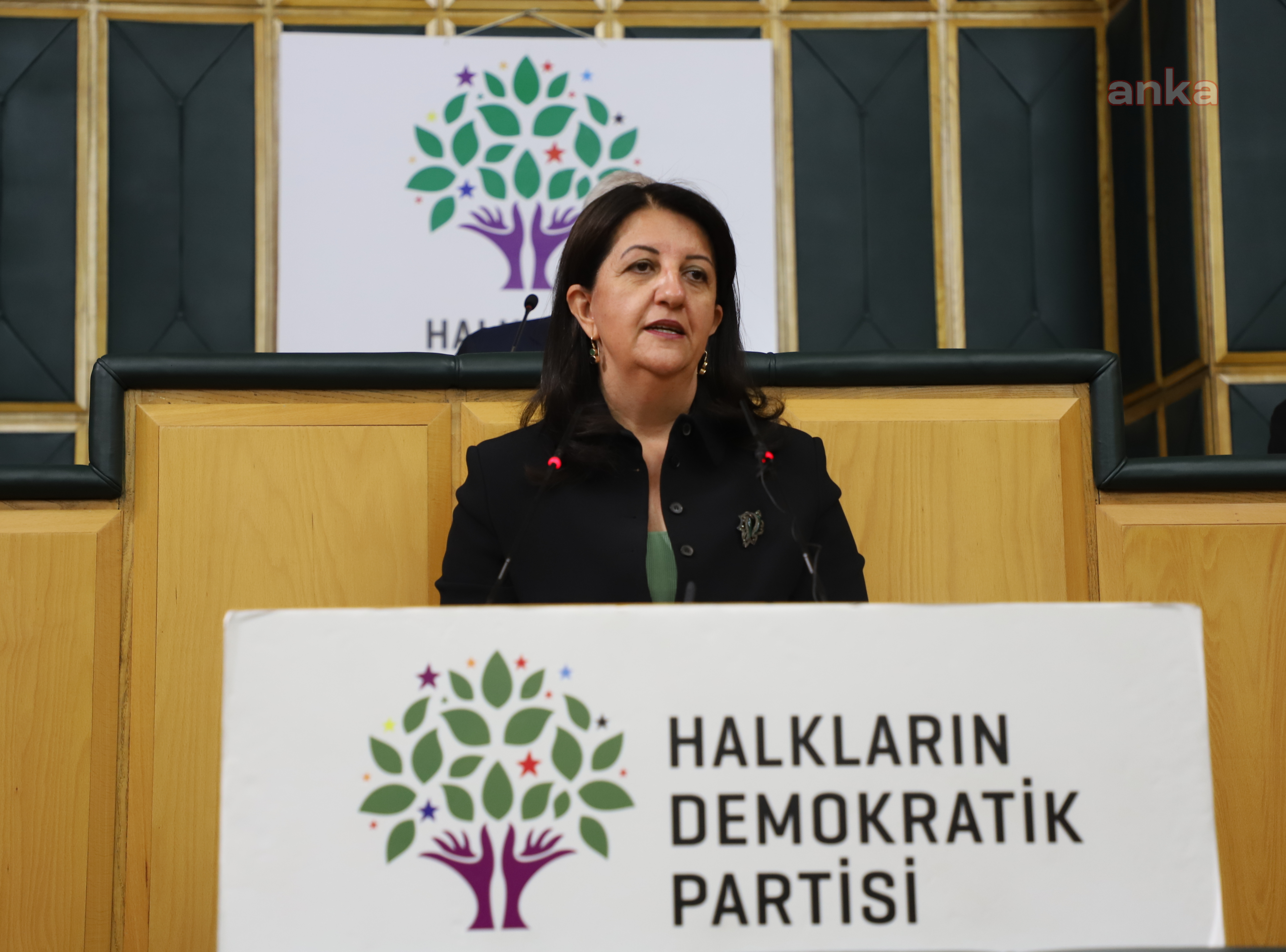 PERVİN BULDAN: İKTİDAR HALKA HESAP VERİR, DEPREM VERGİLERİNİ NERELERE HARCADINIZ?