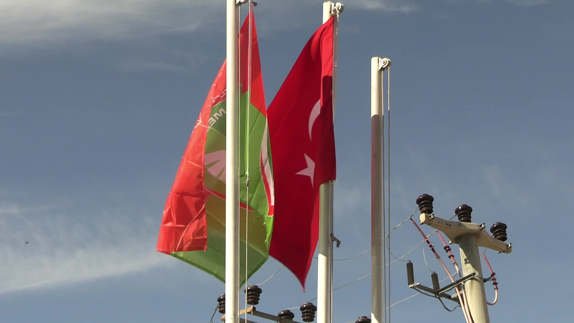 Amedspor, Özgür Özel'den destek istedi... Kulüp Başkanı Elaldı: "Özel'den bütün bölgeyi ilgilendirecek altyapı desteğiyle ilgili yardımlarını istedik. Ekrem İmamoğlu ile görüşeceklerini söyledi"