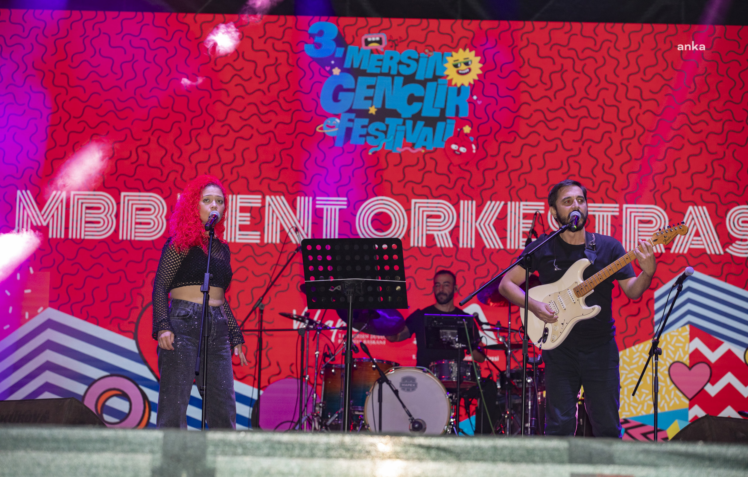 Mersin Büyükşehir Belediyesi'nin düzenlediği 3. Mersin Gençlik Festivali başladı